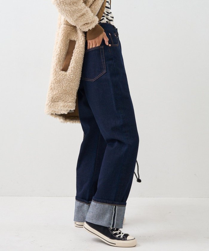 卷邊直筒牛仔褲