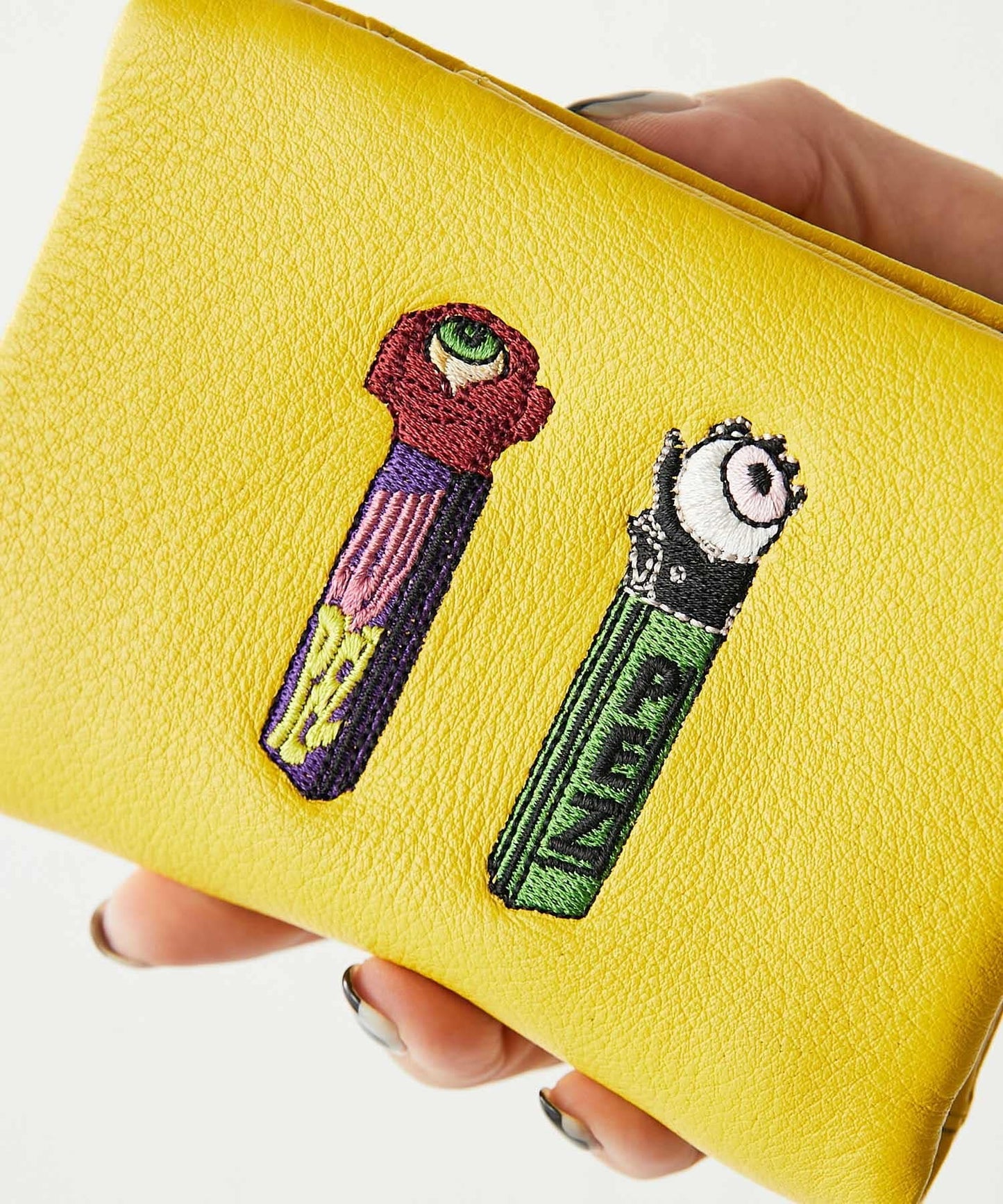 《人氣合作!》【PEZ(寵物)× ear】刺繡摺疊錢包