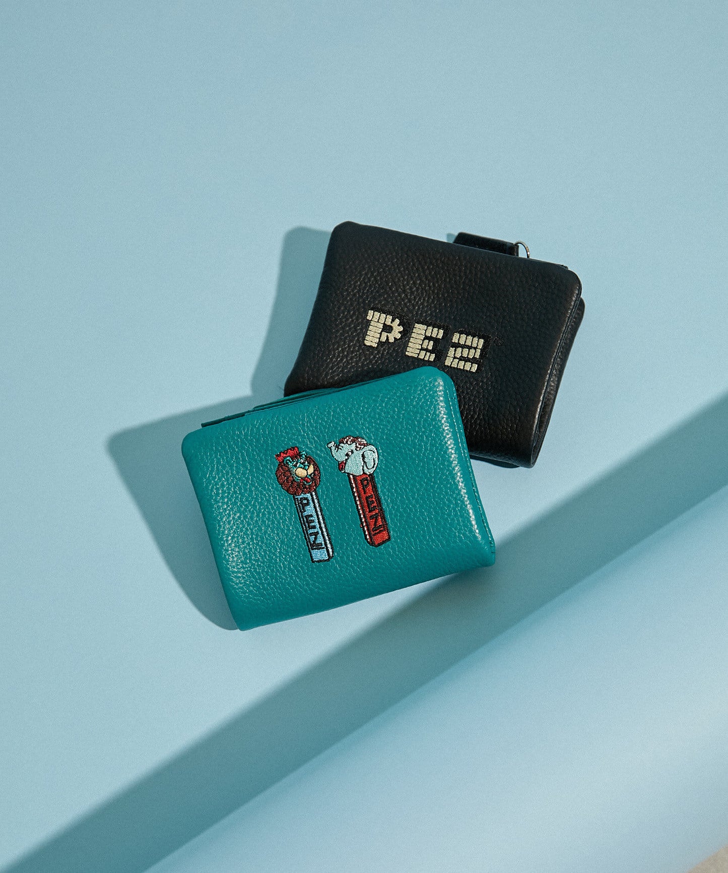 《人氣合作!》【PEZ(寵物)× ear】刺繡摺疊錢包