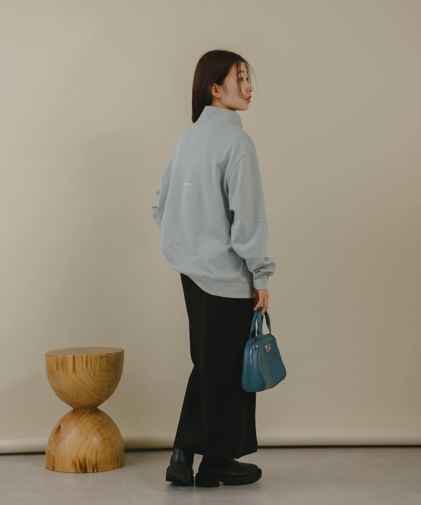 B 半拉鍊標誌衛衣
