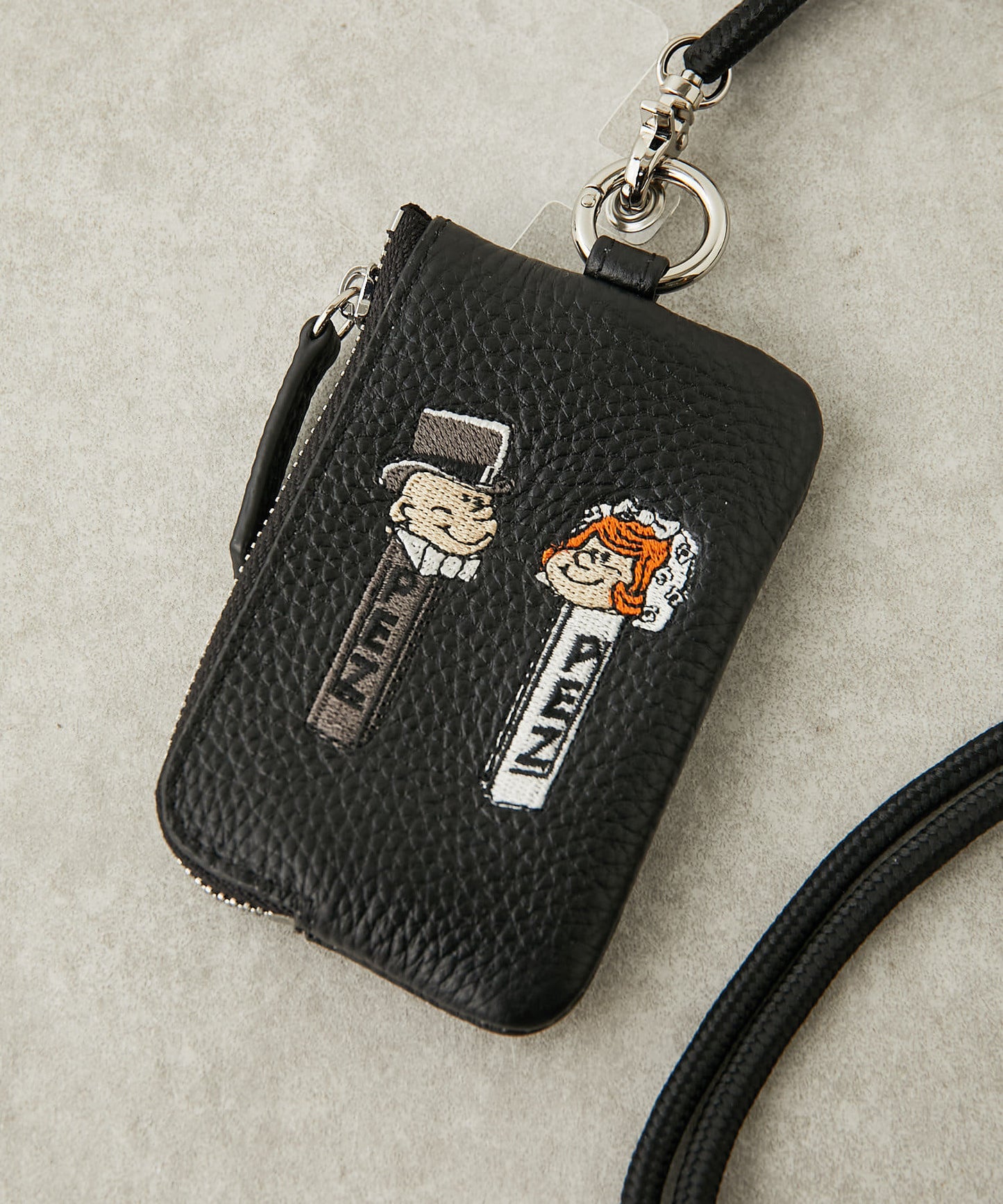 【PEZ(佩茲) ×ear】有・牛皮手機掛繩肩帶