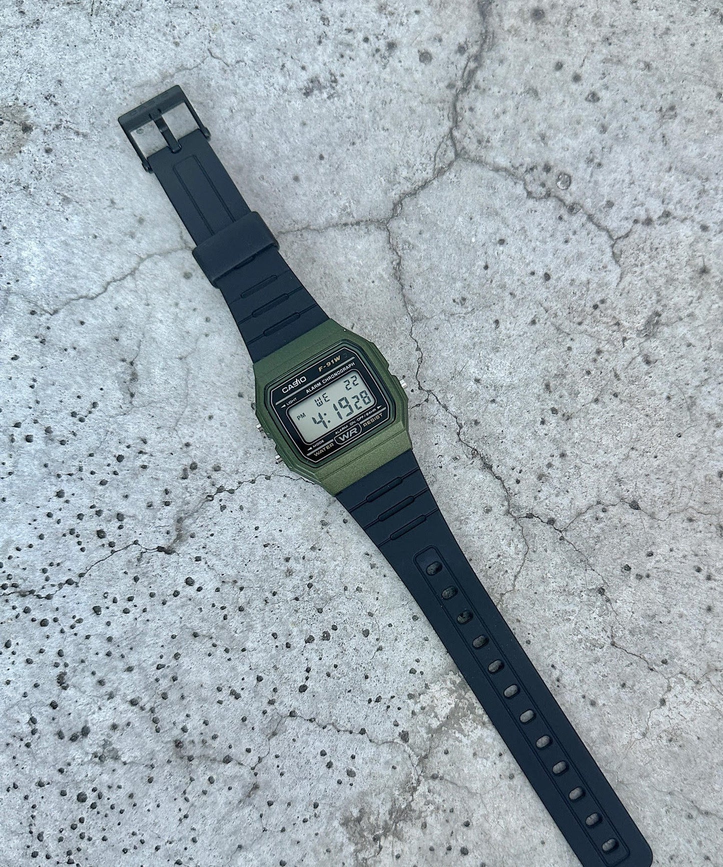 【CASIO】F-91W-1JH