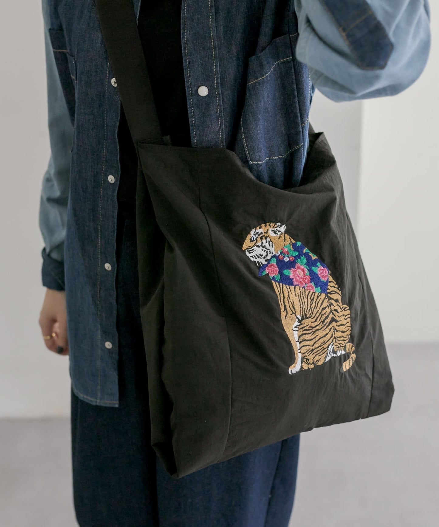 《!》動物刺繡手提包