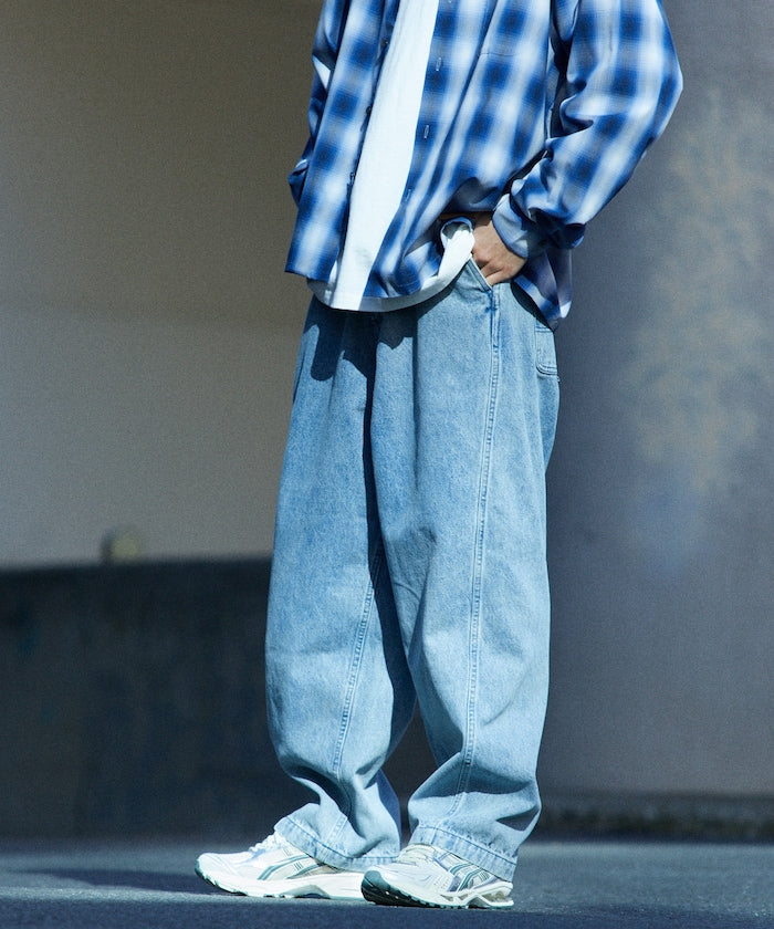 曲線剪裁 扭結 寬鬆牛仔褲