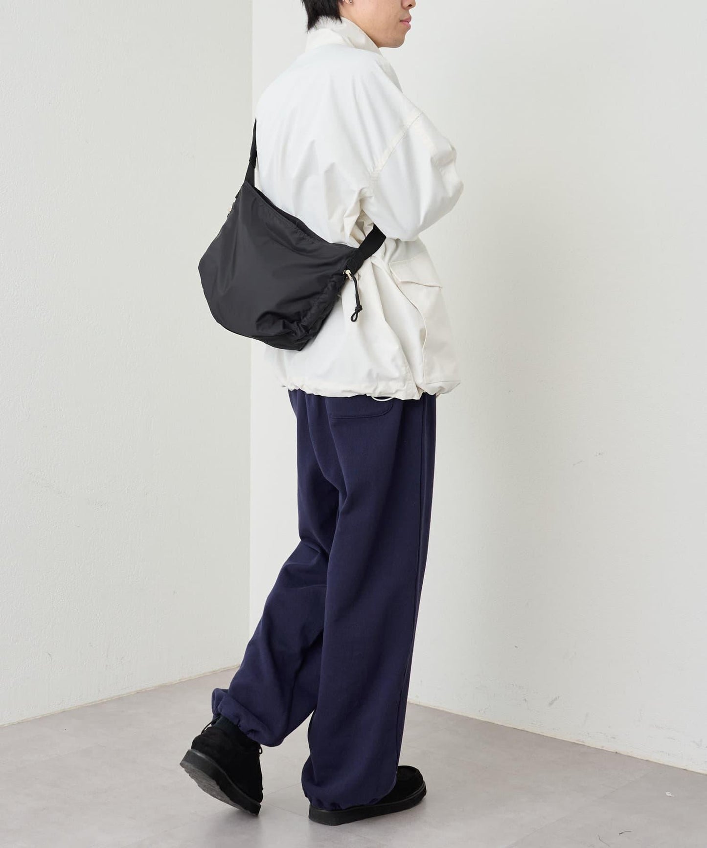 合成尼龍褶皺肩揹包