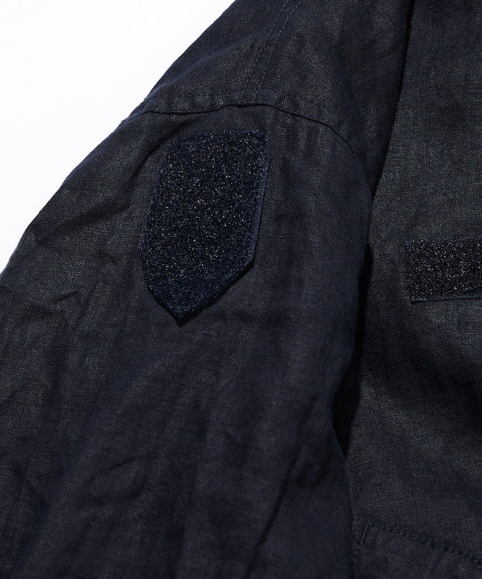 親,這個商品名稱沒有日文部分,直接輸出原文就可以啦: ```Linen Heli Crew Jacket```