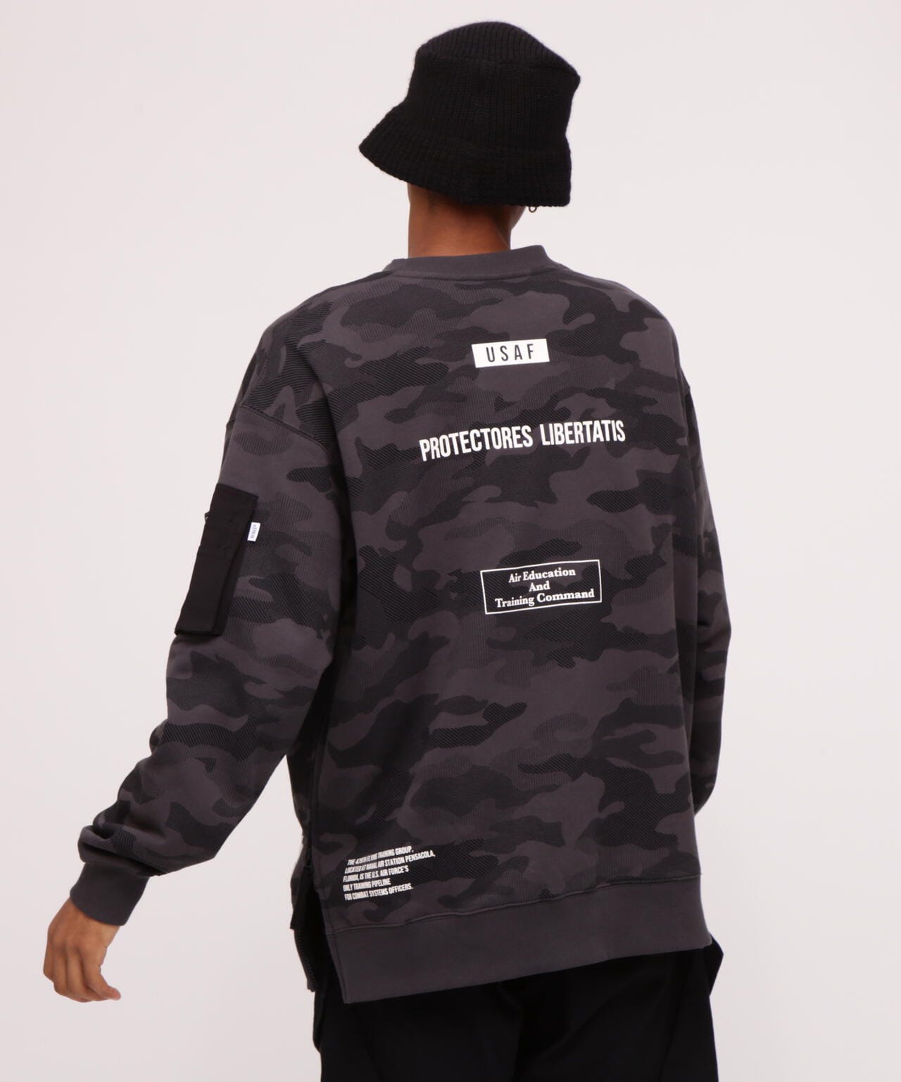 BAGGY FIT MIL. POCKET CREW NECK SWEAT