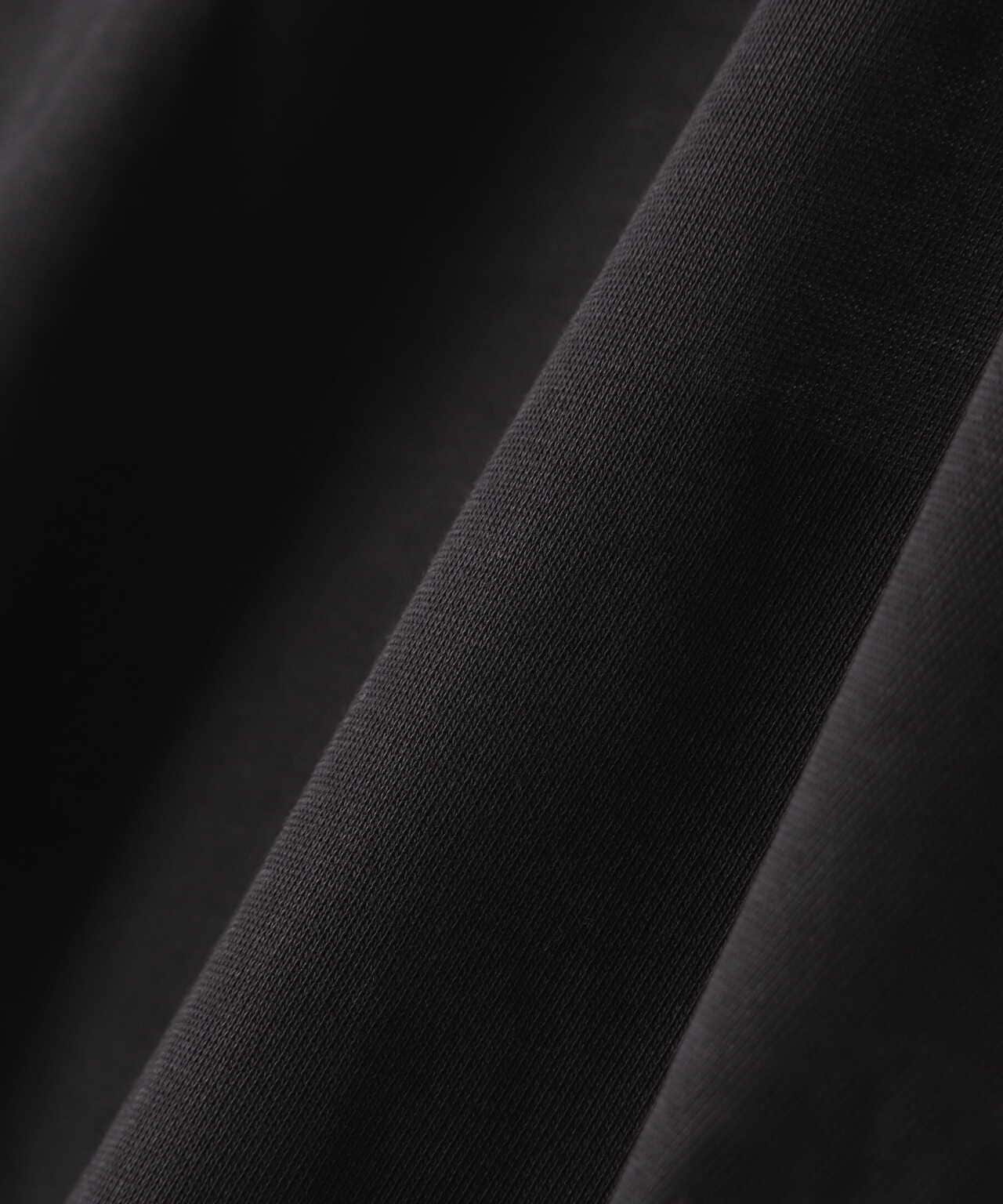 1PIU1UGUALE3 RELAX/豎標長袖T恤