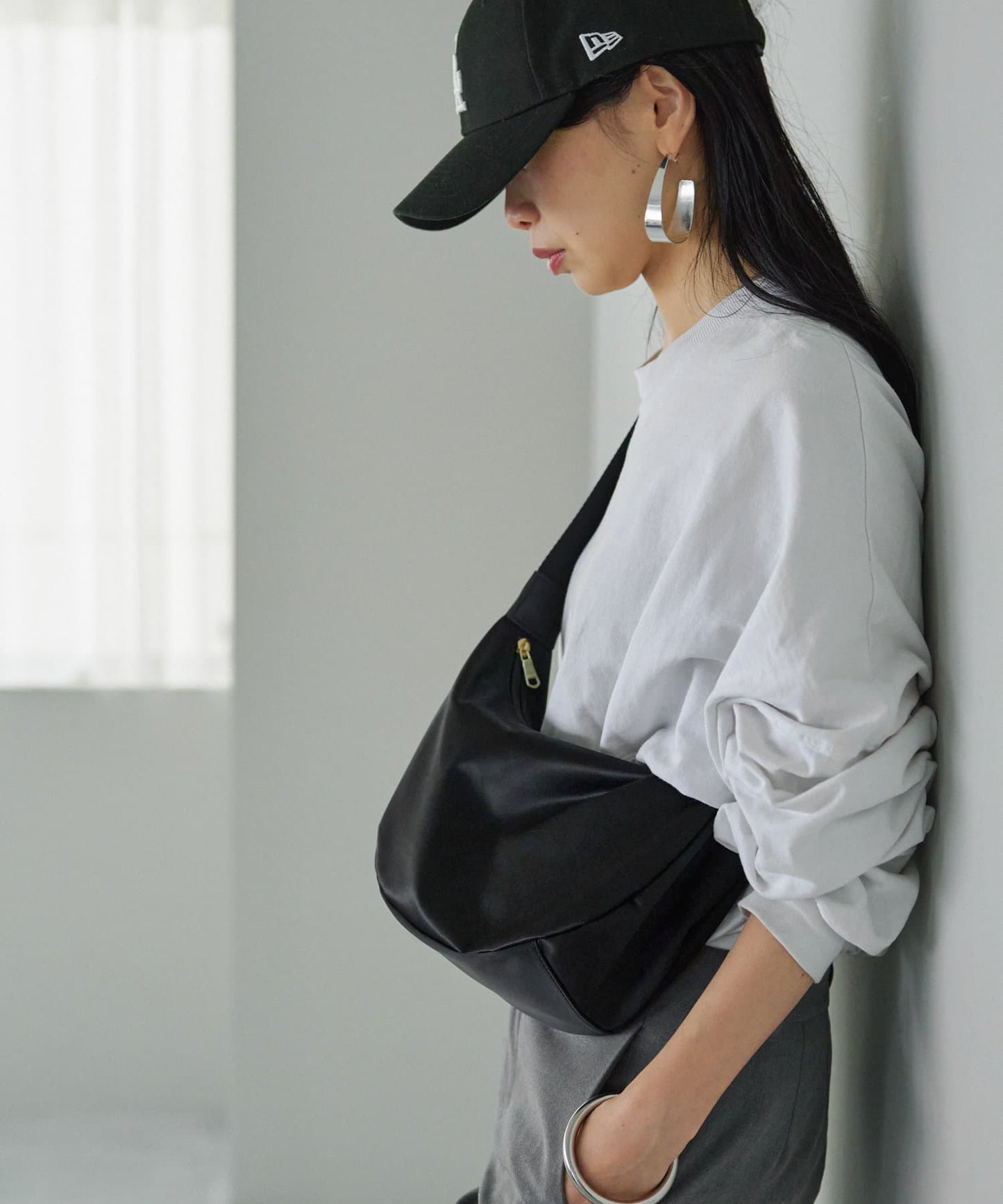 《人氣單品新增緊湊尺寸!》尼龍圓形肩揹包