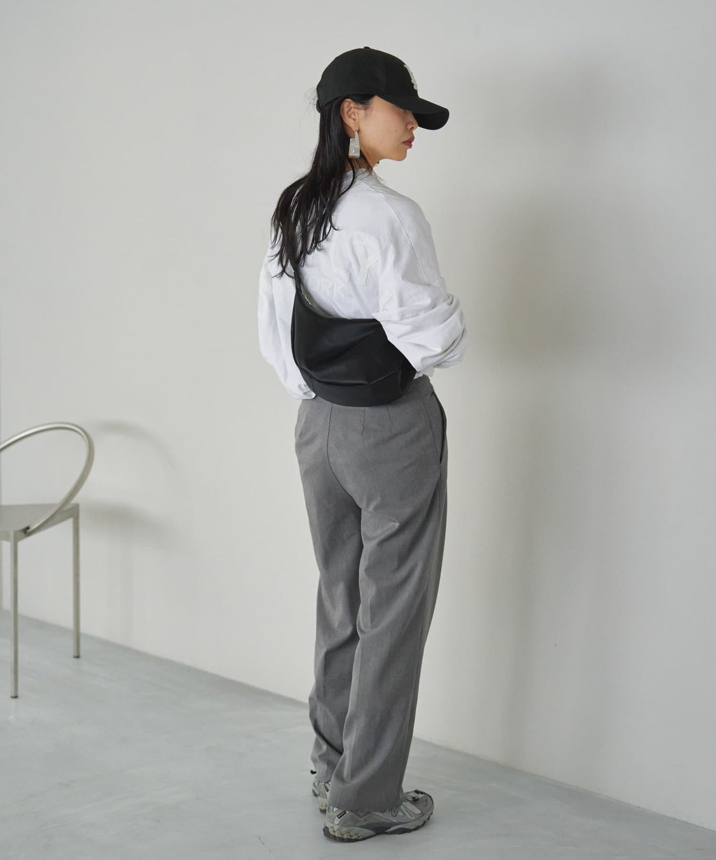 《人氣單品新增緊湊尺寸!》尼龍圓形肩揹包