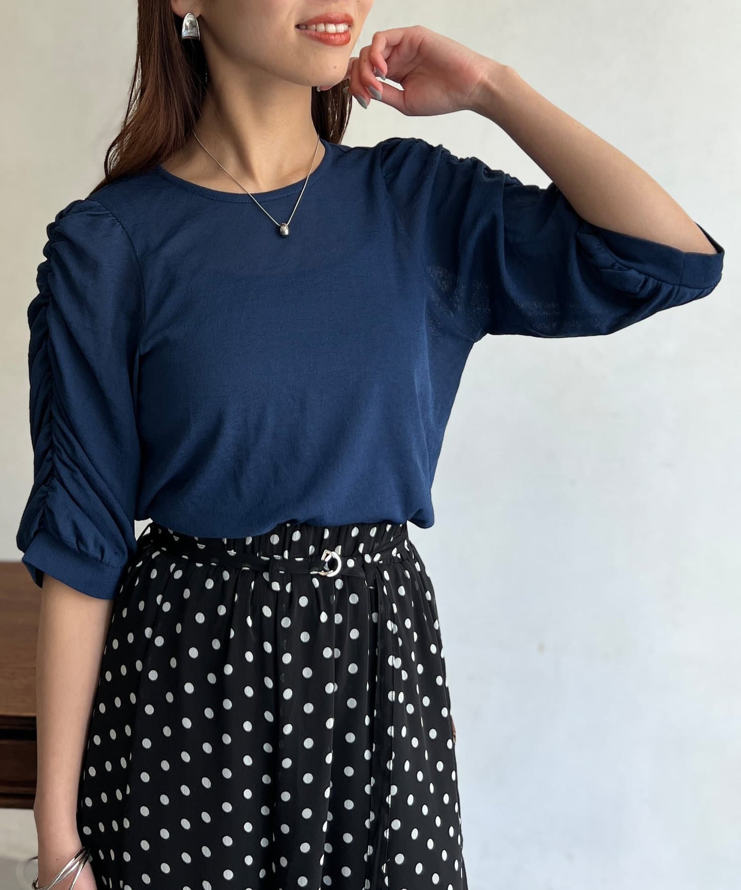 半透明亞麻袖子聚攏上衣
