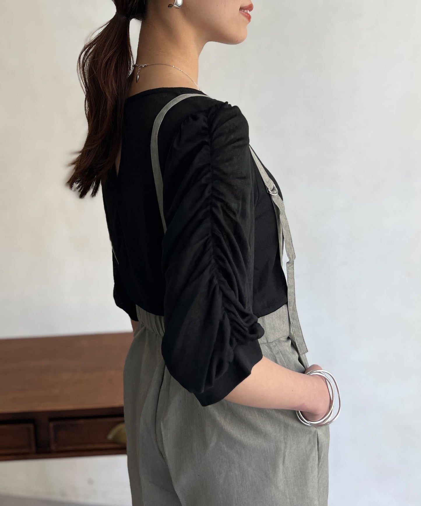半透明亞麻袖子聚攏上衣