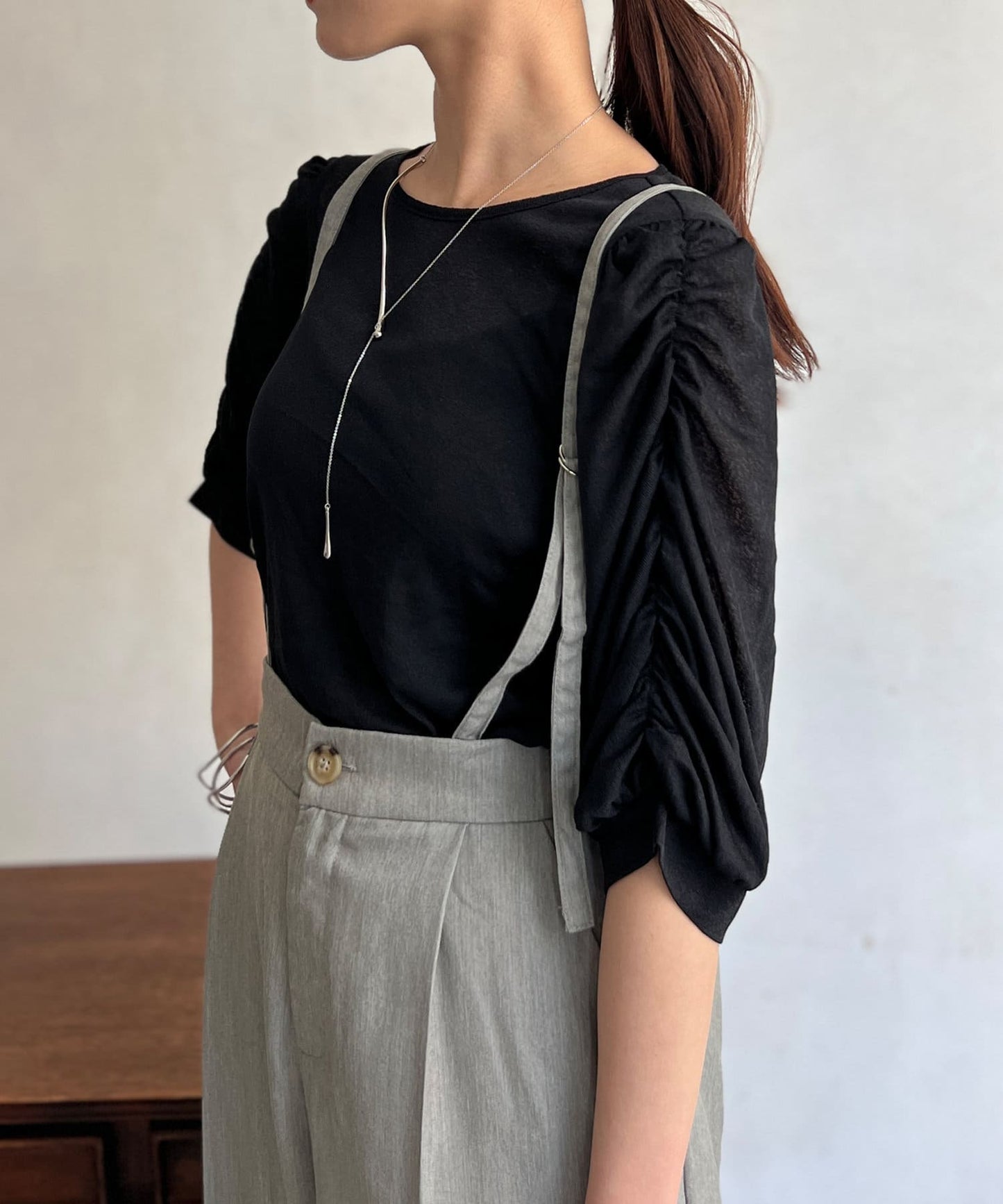 半透明亞麻袖子聚攏上衣