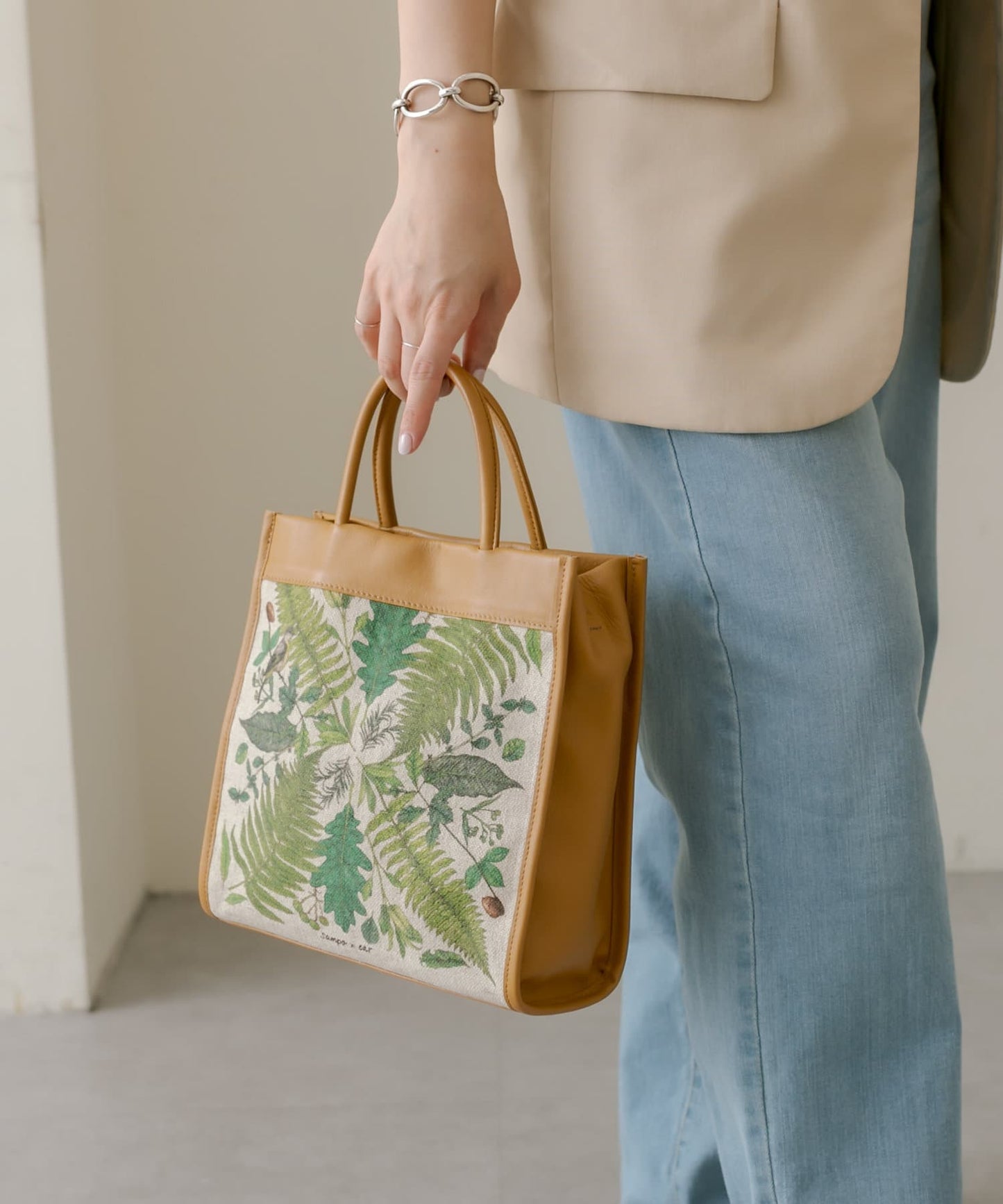 《人氣合作第二彈!/真皮》sampo×ear葉子圖案帶肩帶手提包