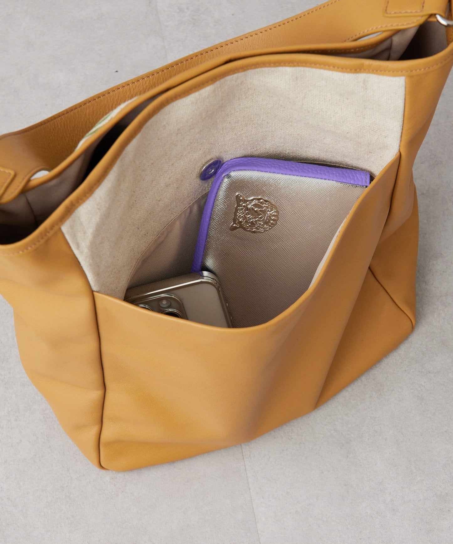 《人氣合作第二彈!》sampo×ear葉子圖案單把手手提包