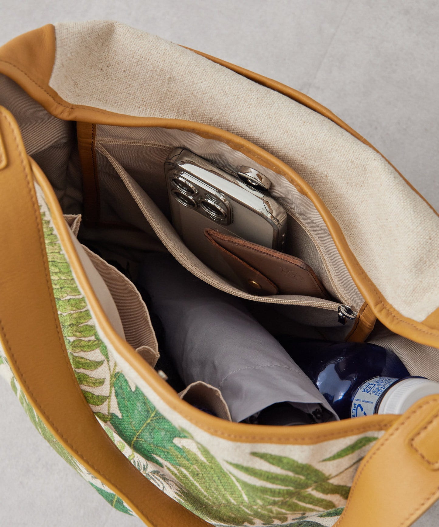 《人氣合作第二彈!》sampo×ear葉子圖案單把手手提包