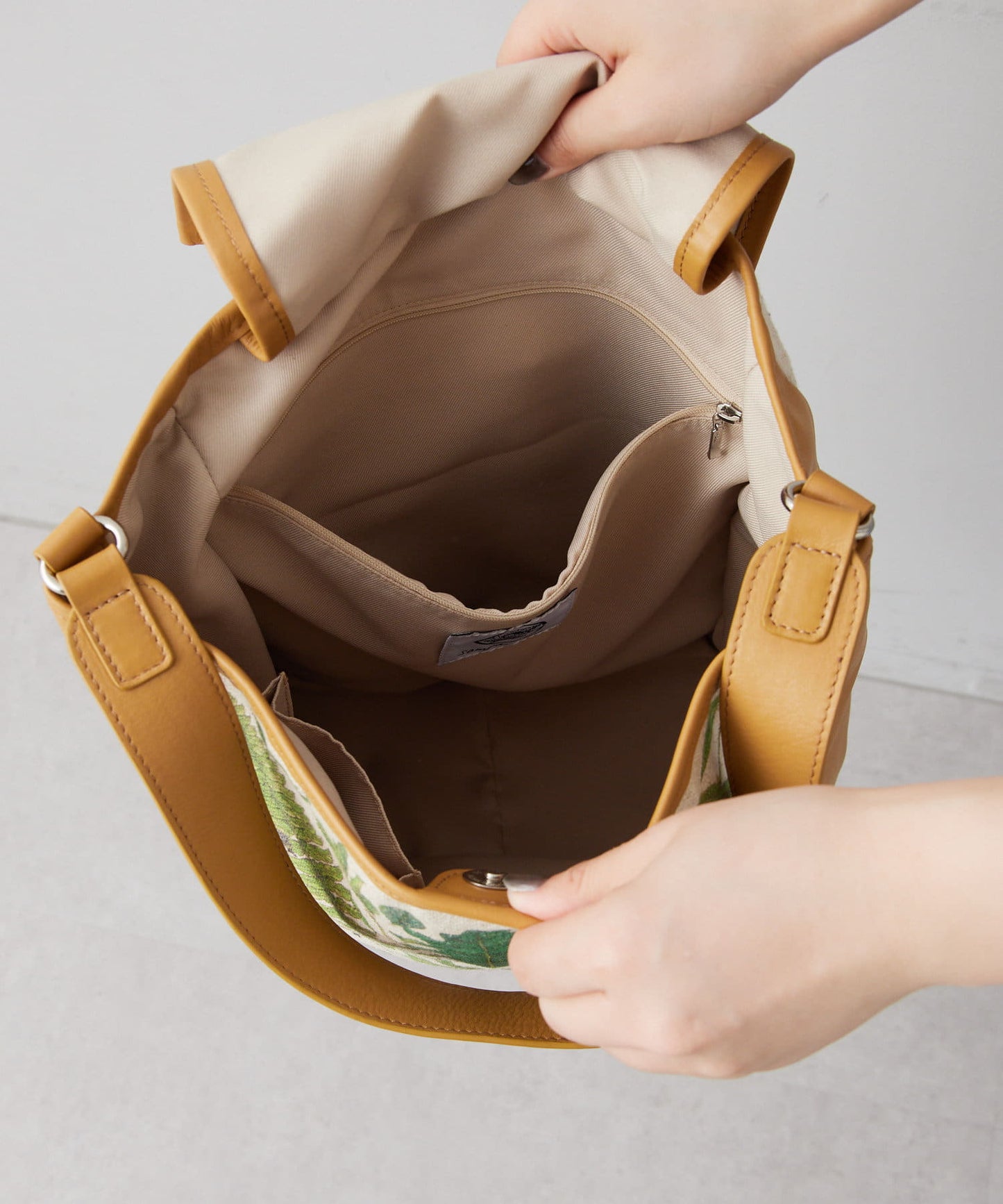 《人氣合作第二彈!》sampo×ear葉子圖案單把手手提包