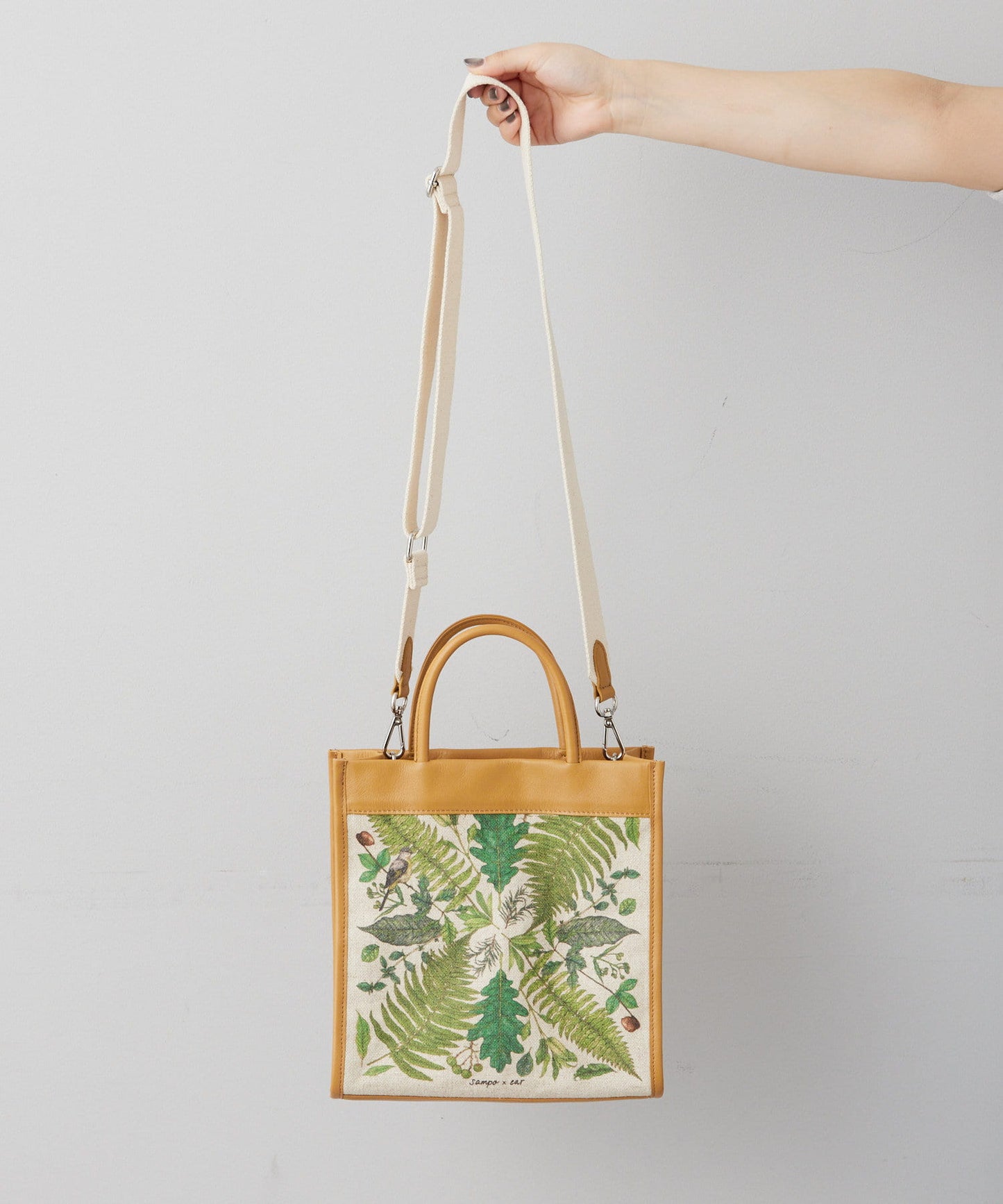 《人氣合作第二彈!/真皮》sampo×ear葉子圖案帶肩帶手提包