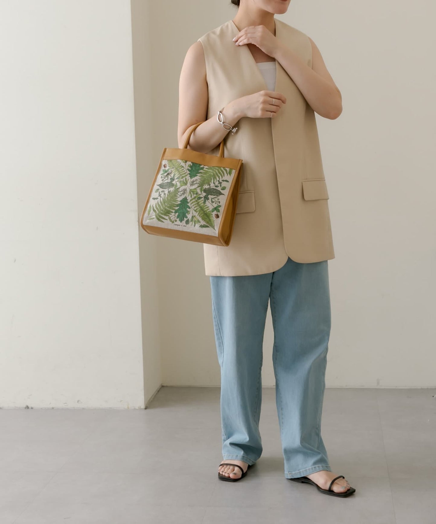 《人氣合作第二彈!/真皮》sampo×ear葉子圖案帶肩帶手提包