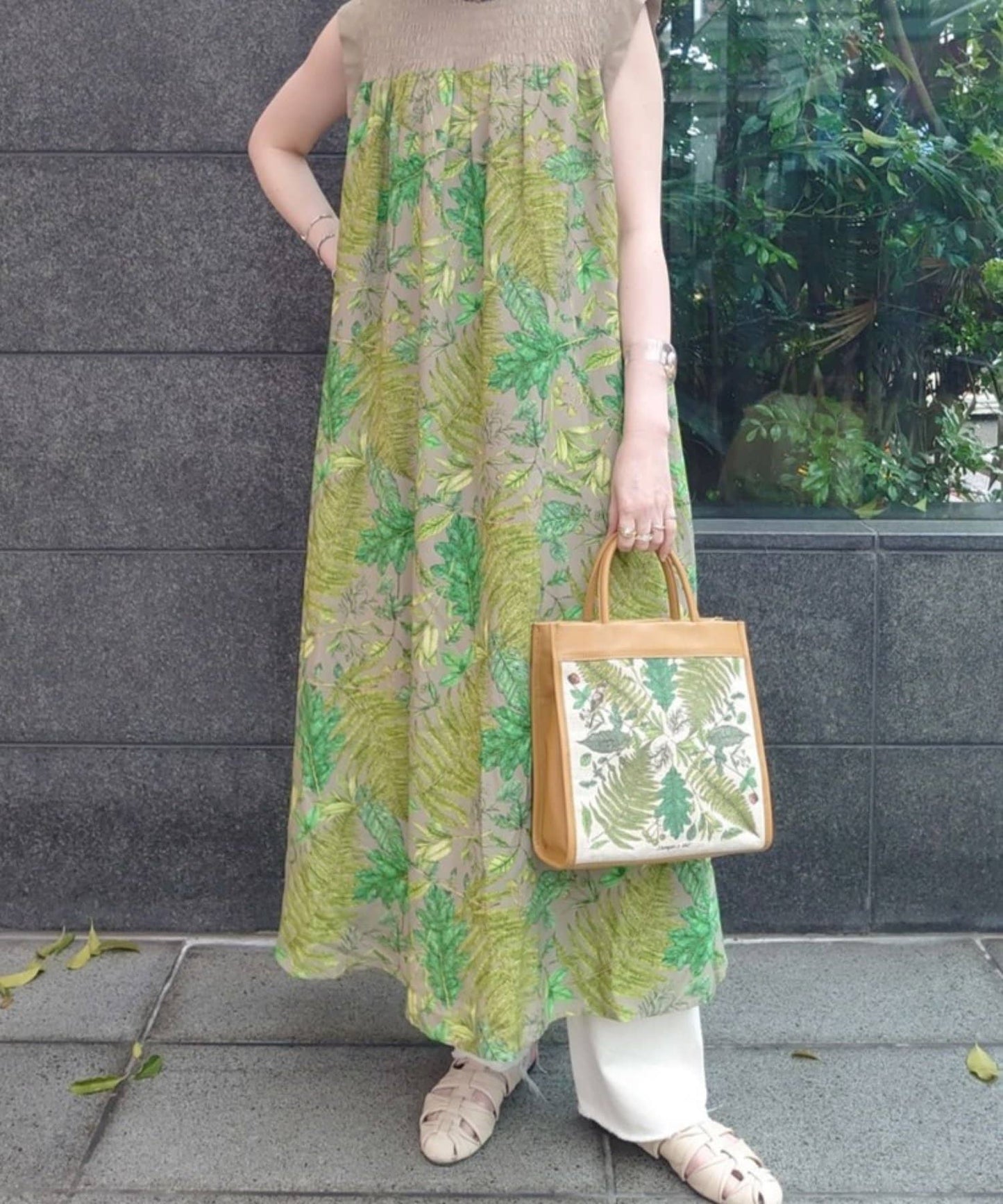 《人氣合作第二彈!/真皮》sampo×ear葉子圖案帶肩帶手提包