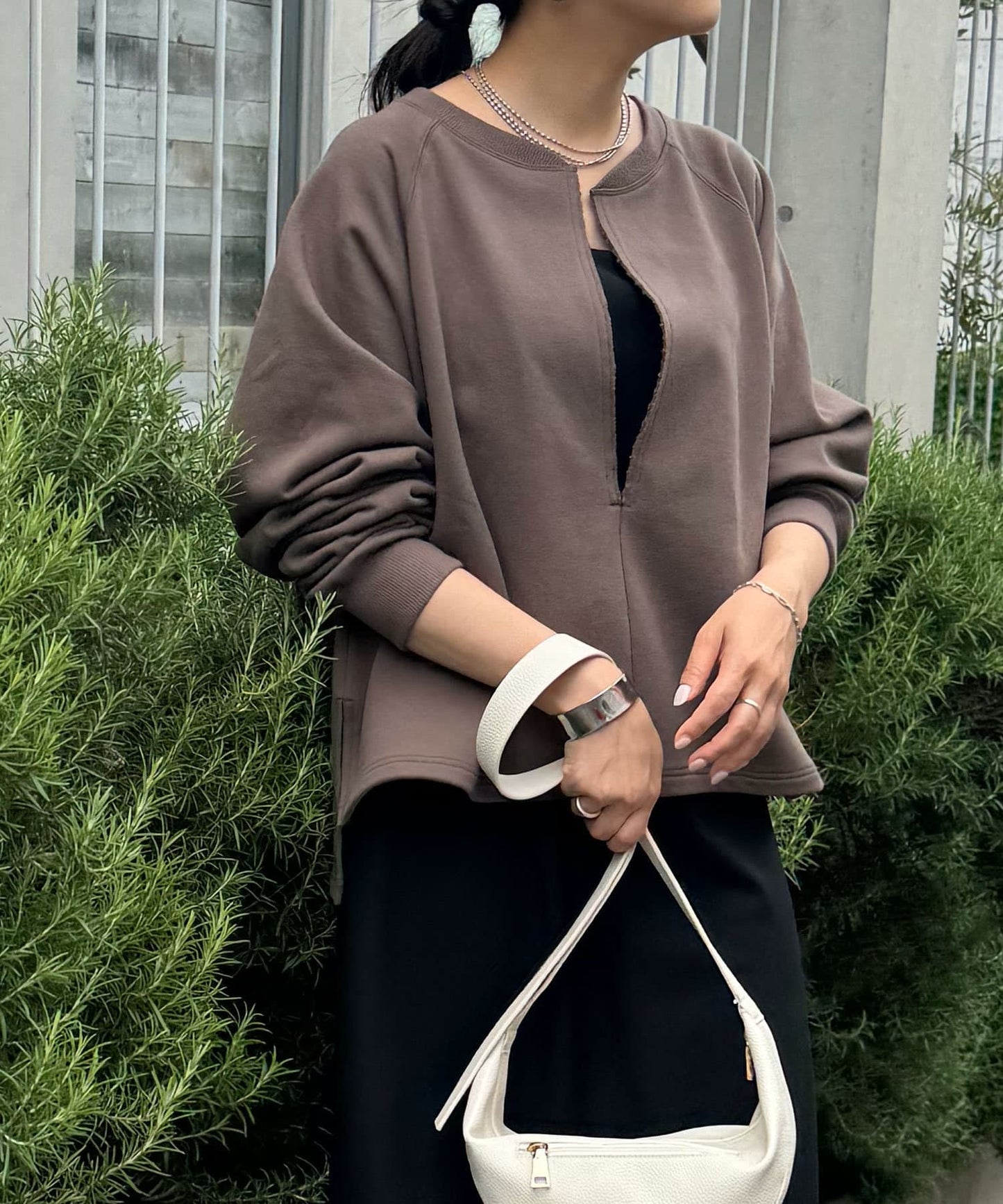 【適合成年人穿著】圓領寬鬆套頭衛衣
