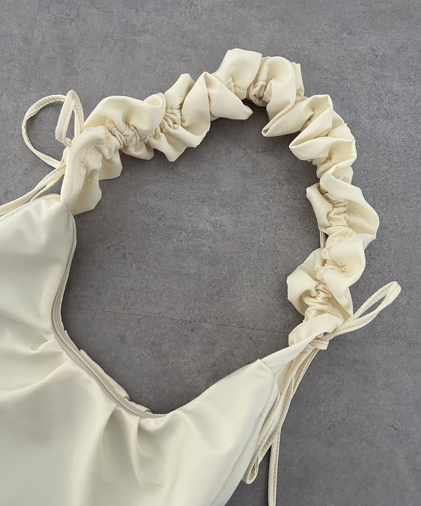 手柄收褶尼龍包