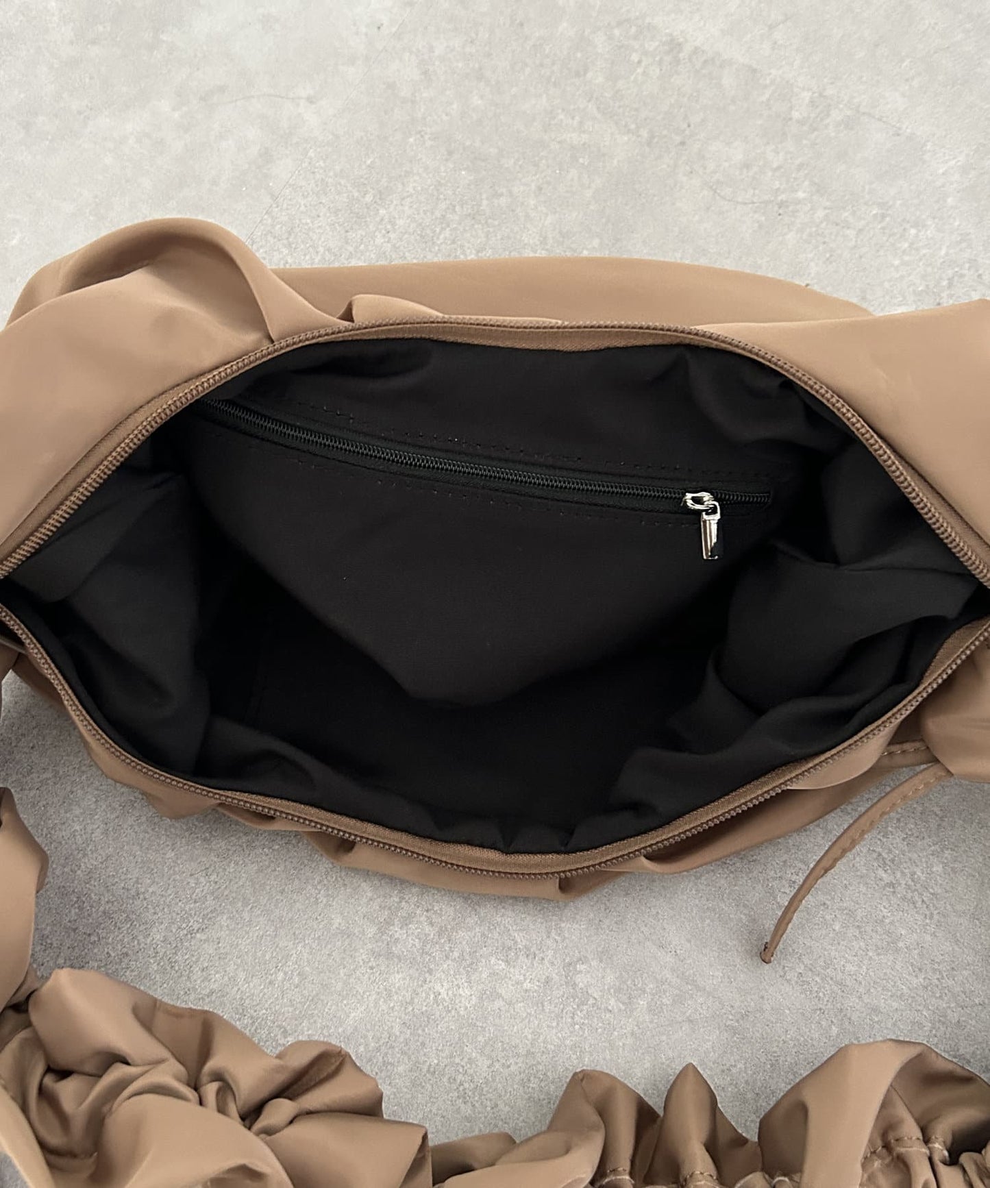 手柄收褶尼龍包