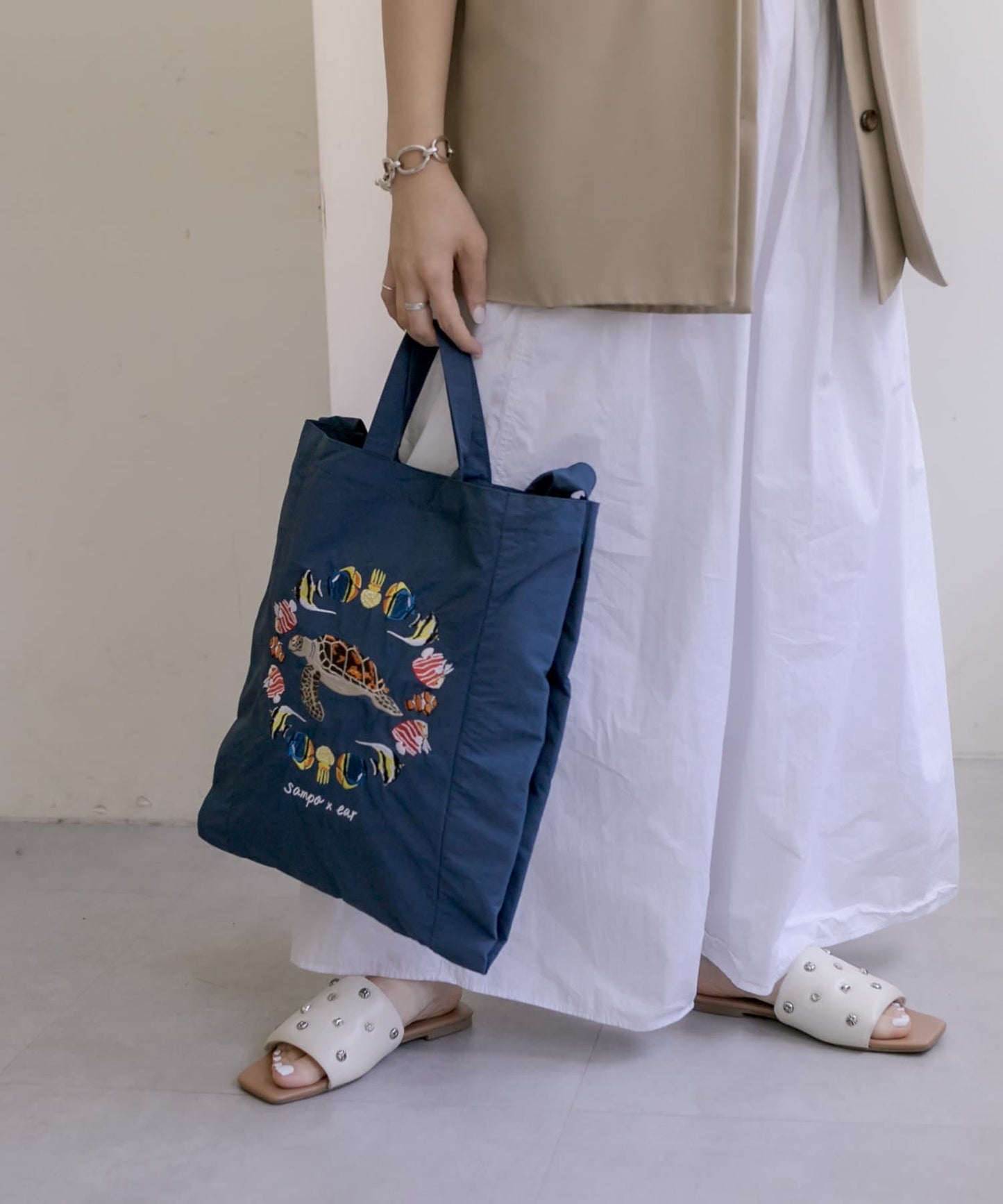 《人氣合作第三彈!/A4尺寸適用/輕便/雙肩》sampo×ear 動物刺繡手提包