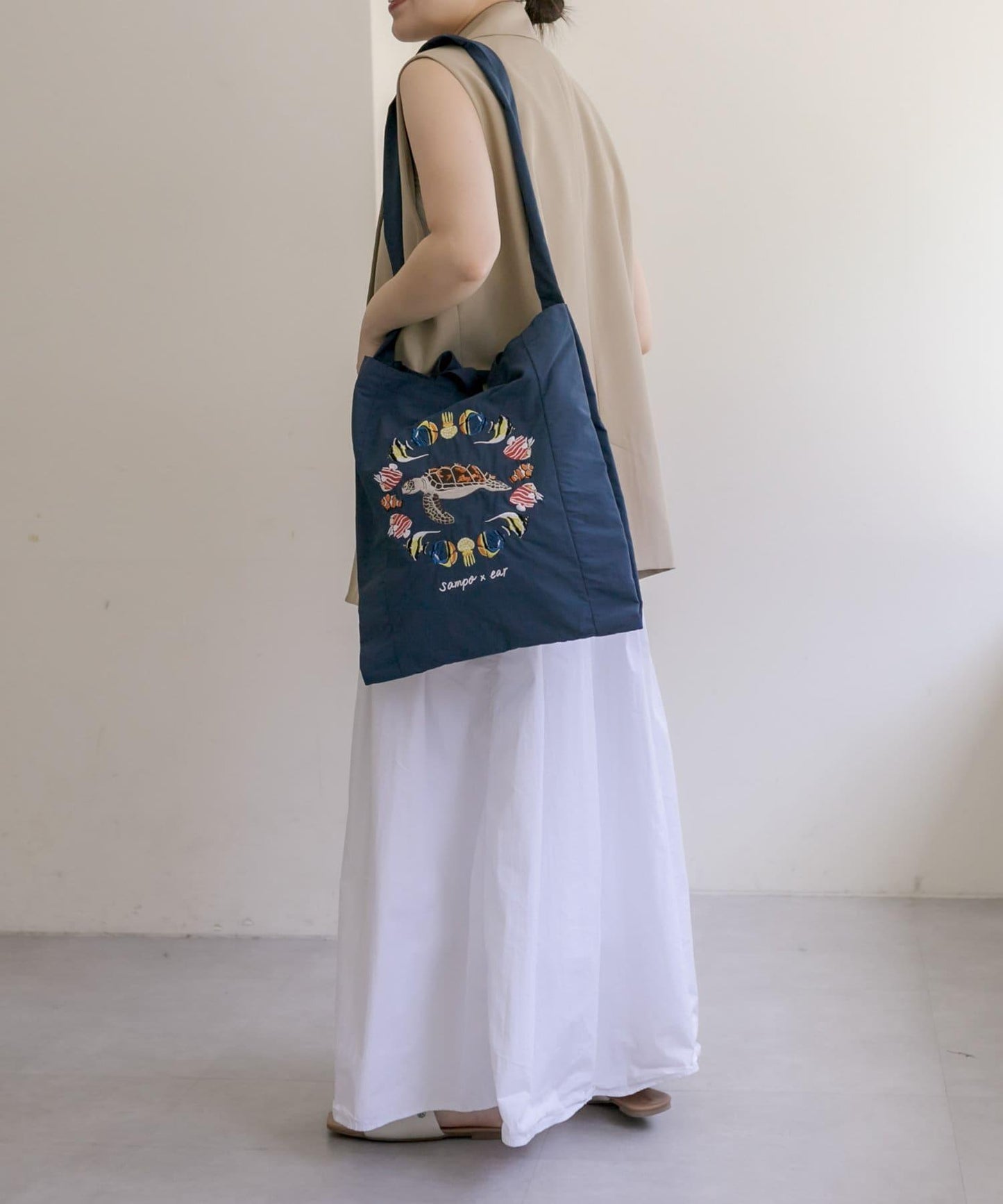 《人氣合作第三彈!/A4尺寸適用/輕便/雙肩》sampo×ear 動物刺繡手提包