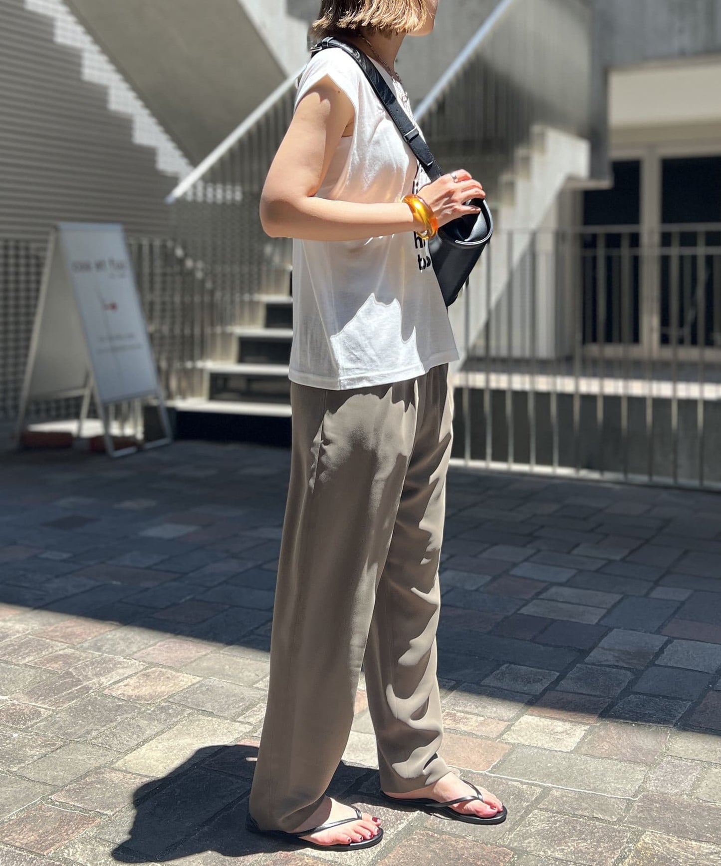 "可享受分層效果" 透明標誌無袖背心"