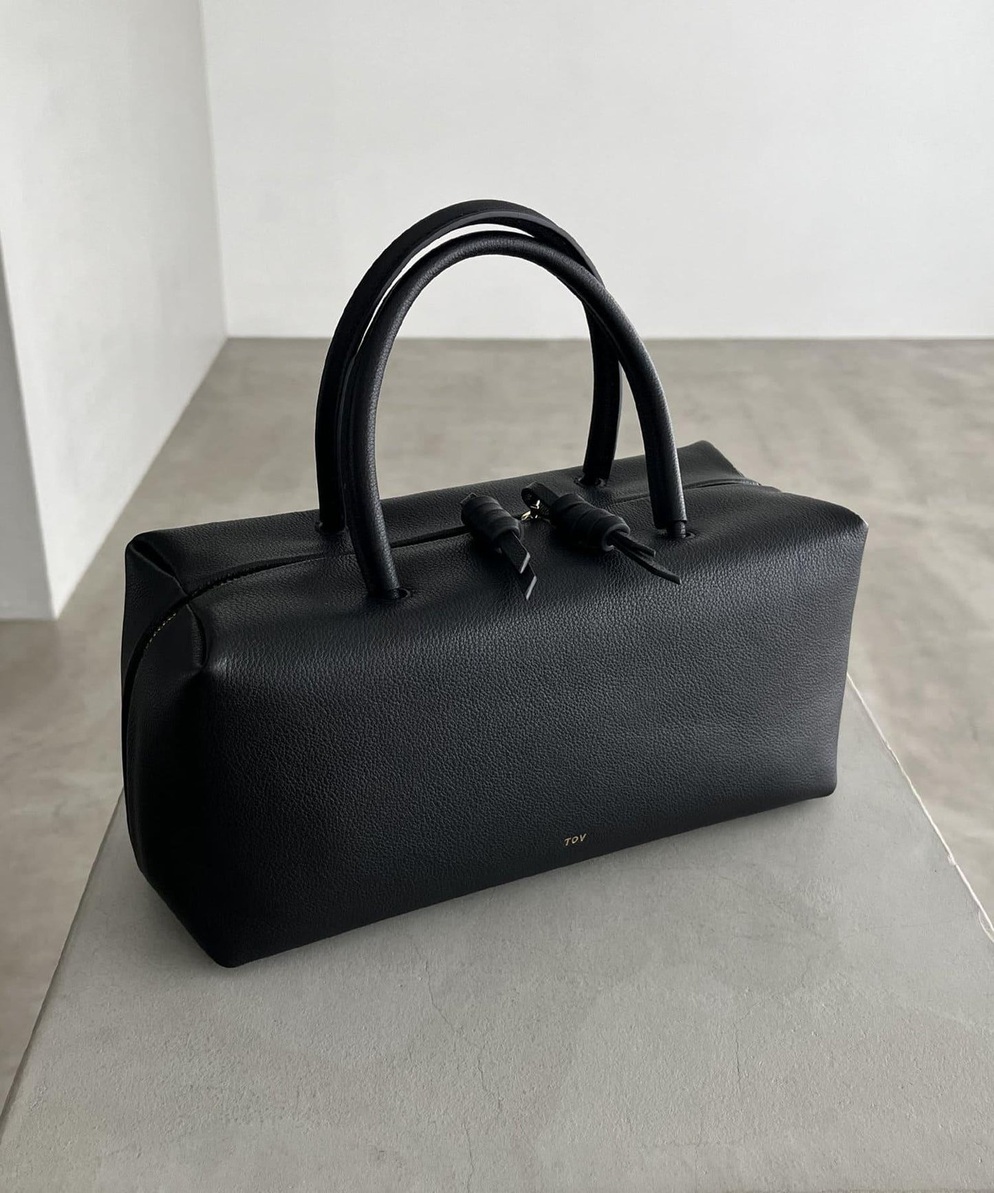 <tov/託芙>康妮寬款波士頓包