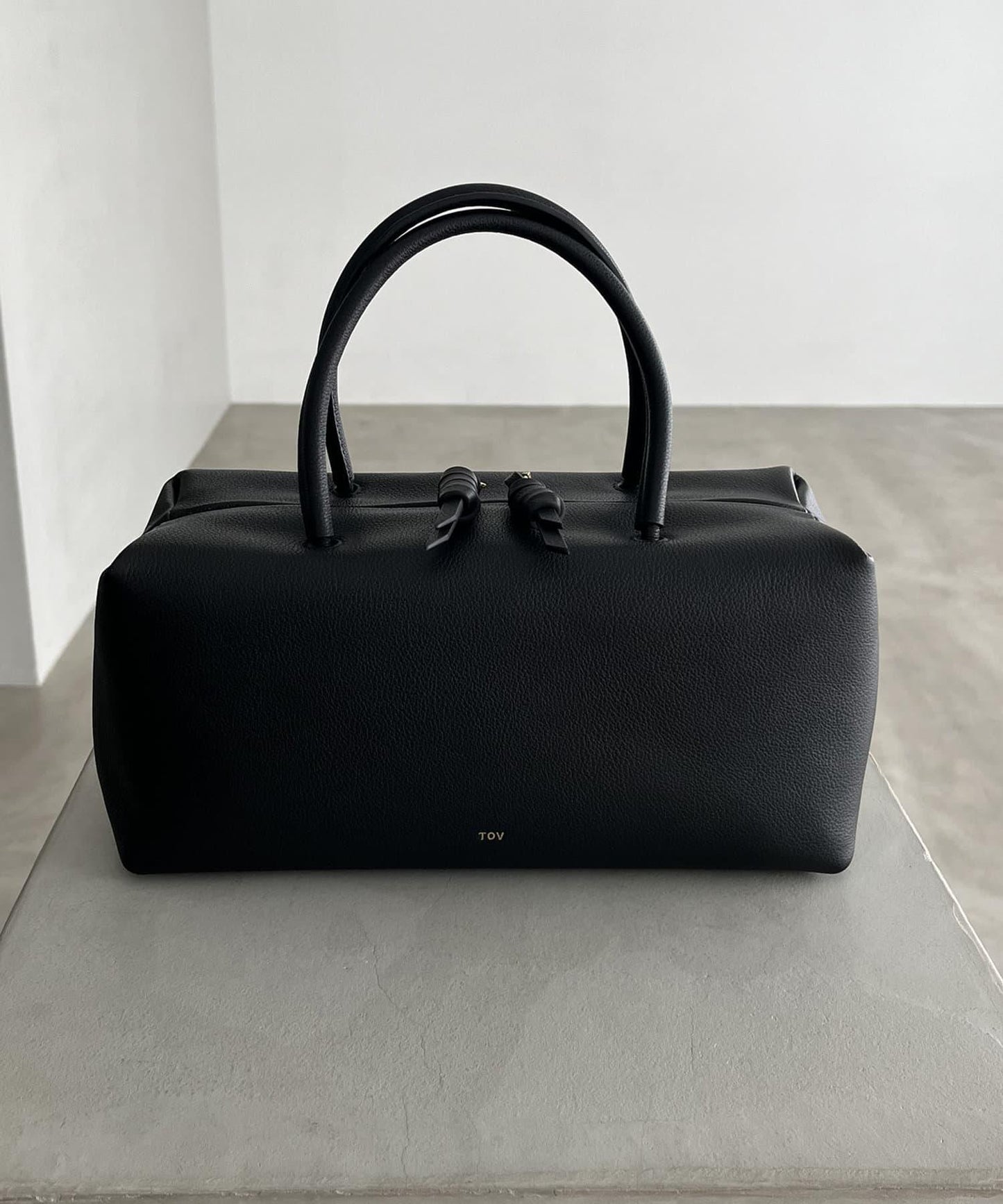 <tov/託芙>康妮寬款波士頓包