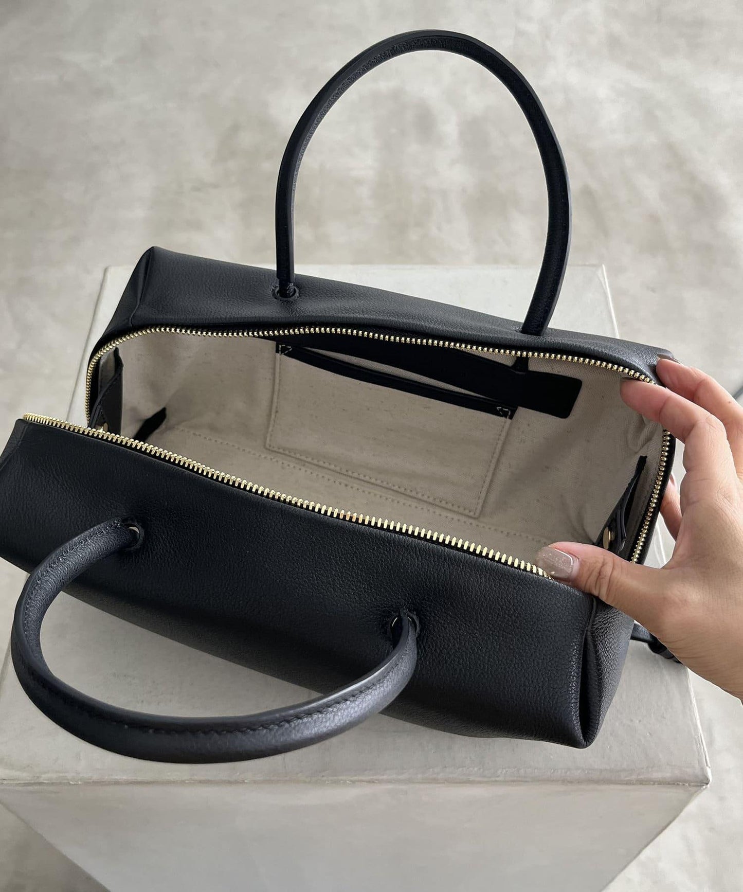 <tov/託芙>康妮寬款波士頓包