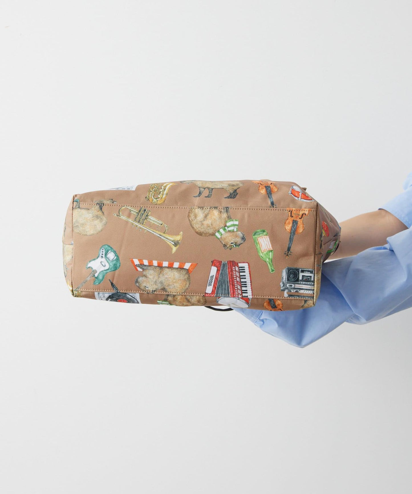 《人氣合作第4彈!/輕量/A4尺寸適用/防水/雙肩》sampo×ear水豚2把手手提包