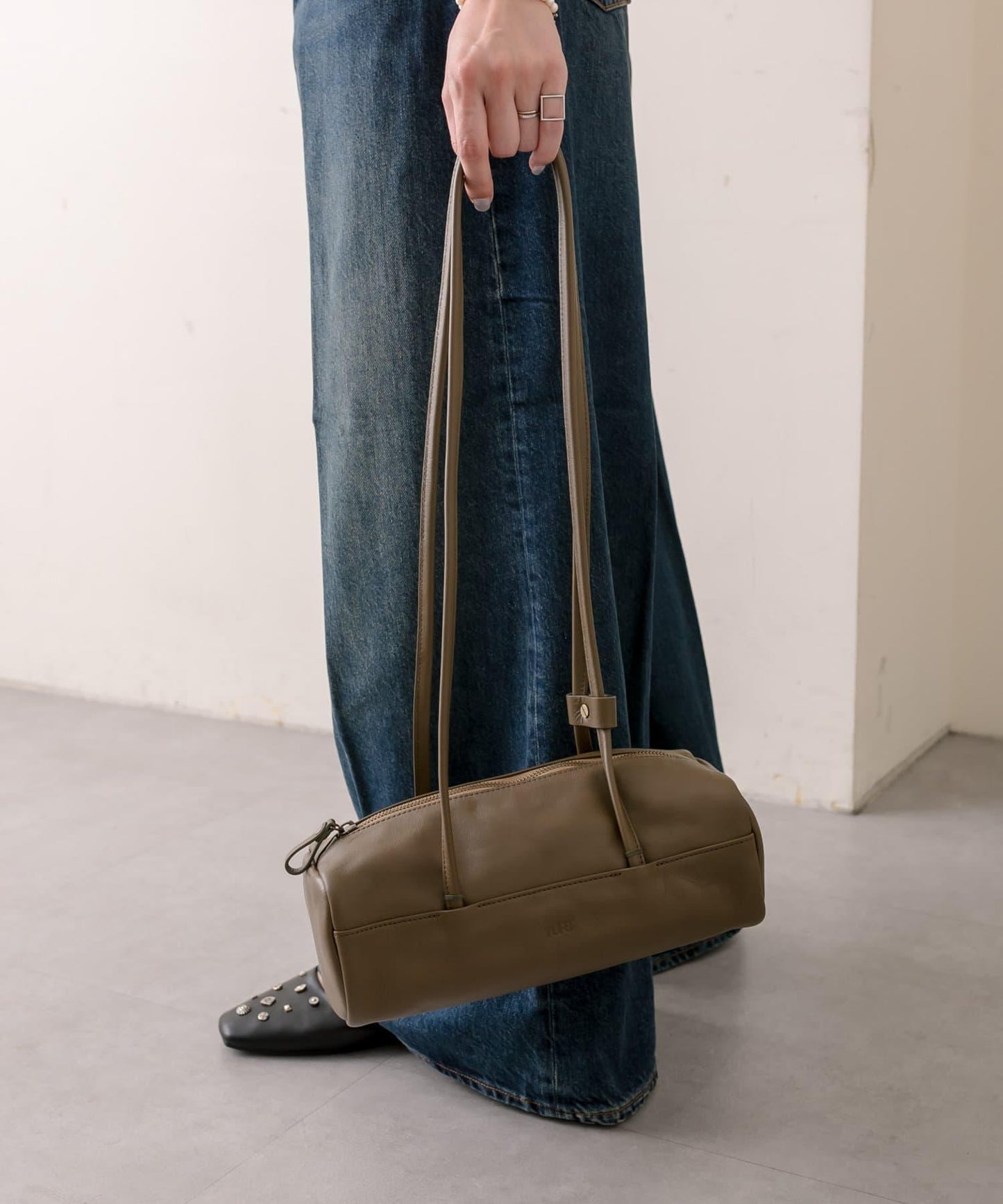 《韓國發/本革/潮流》【YURT(尤爾特)】TOMM盒子肩揹包