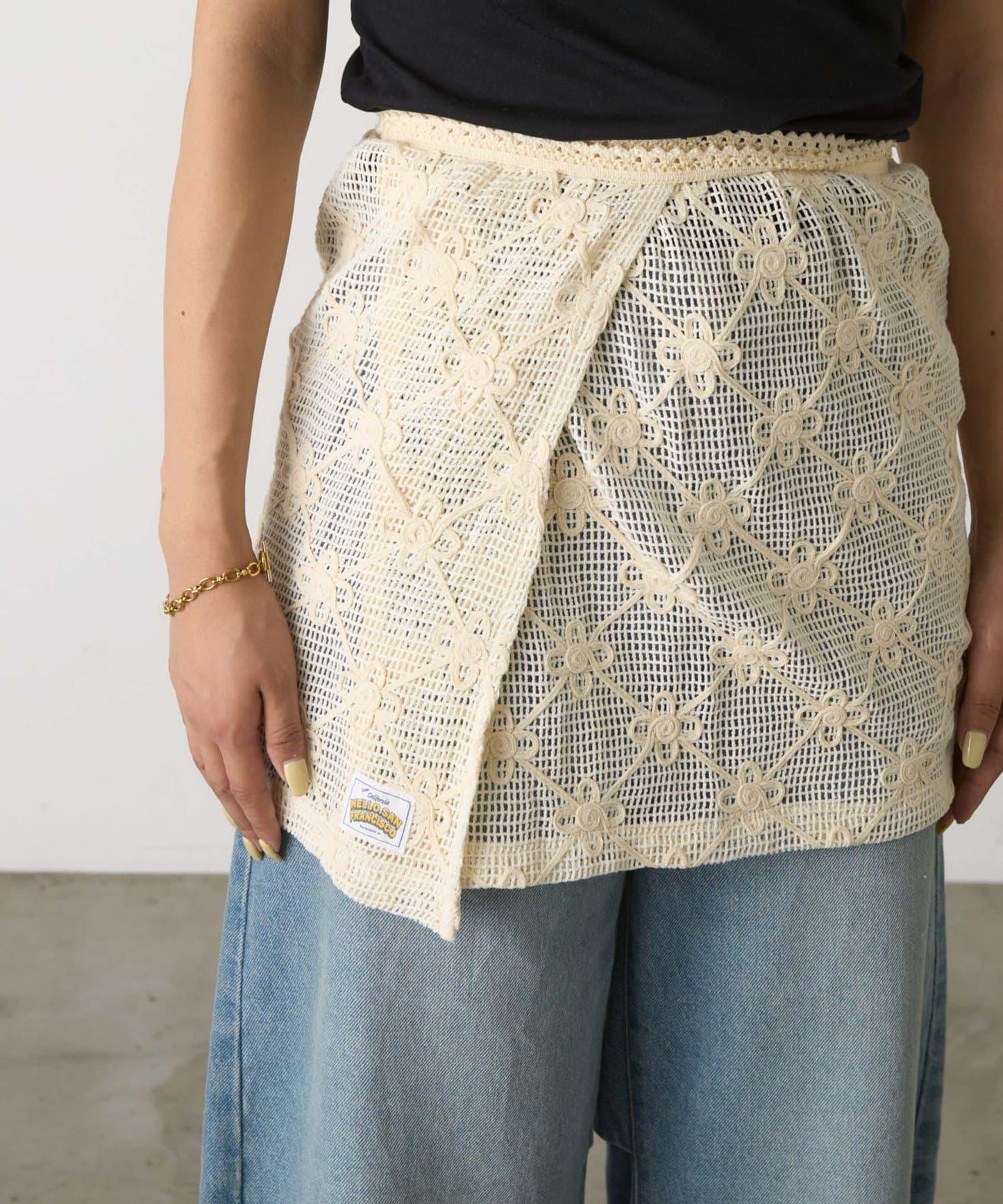【HELLO.SANFRANCISCO】花朵刺繡蕾絲卷邊裙