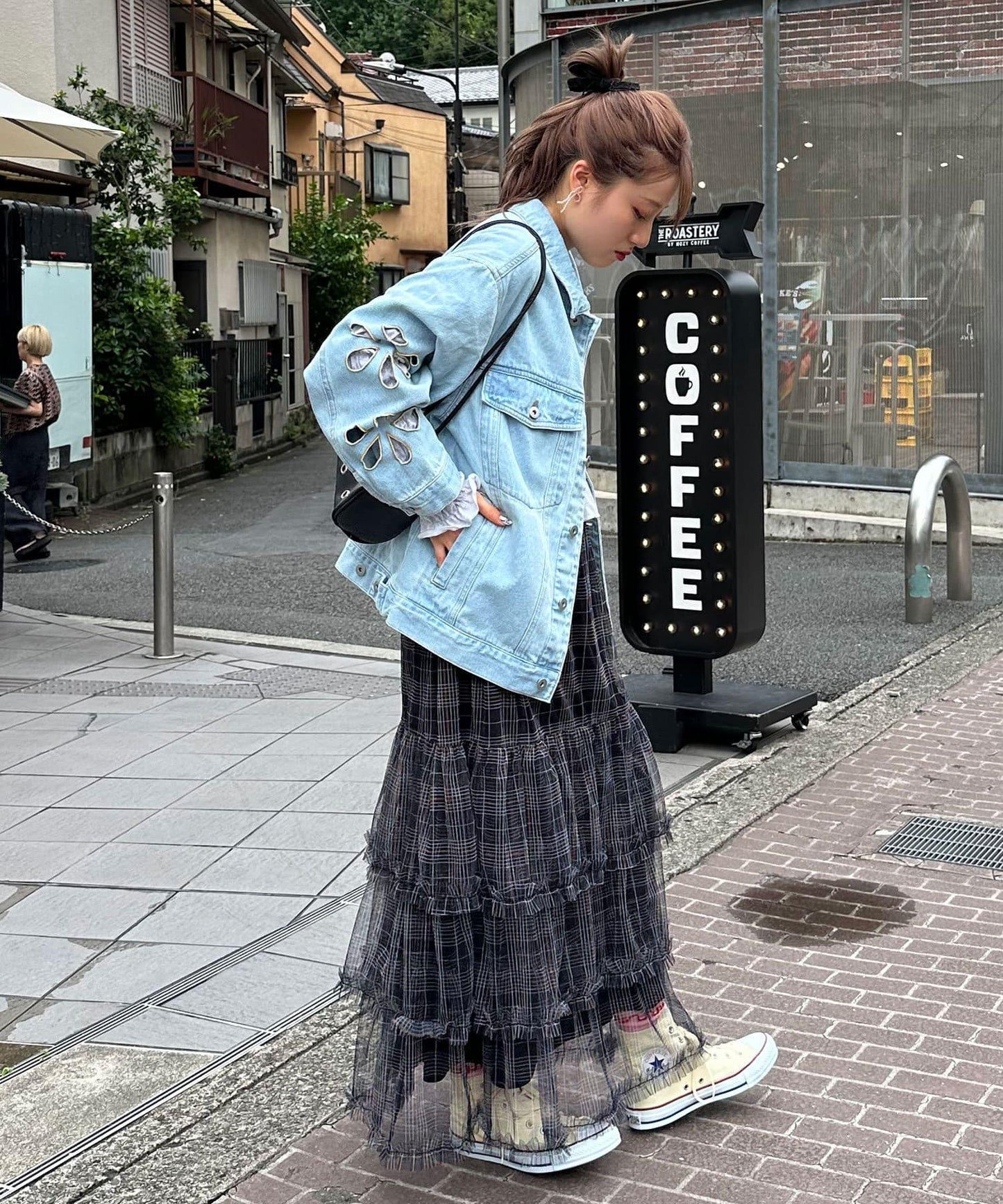 【2024AW】【HELLO.SANFRANCISCO/你好,舊金山】花朵剪裁牛仔夾克