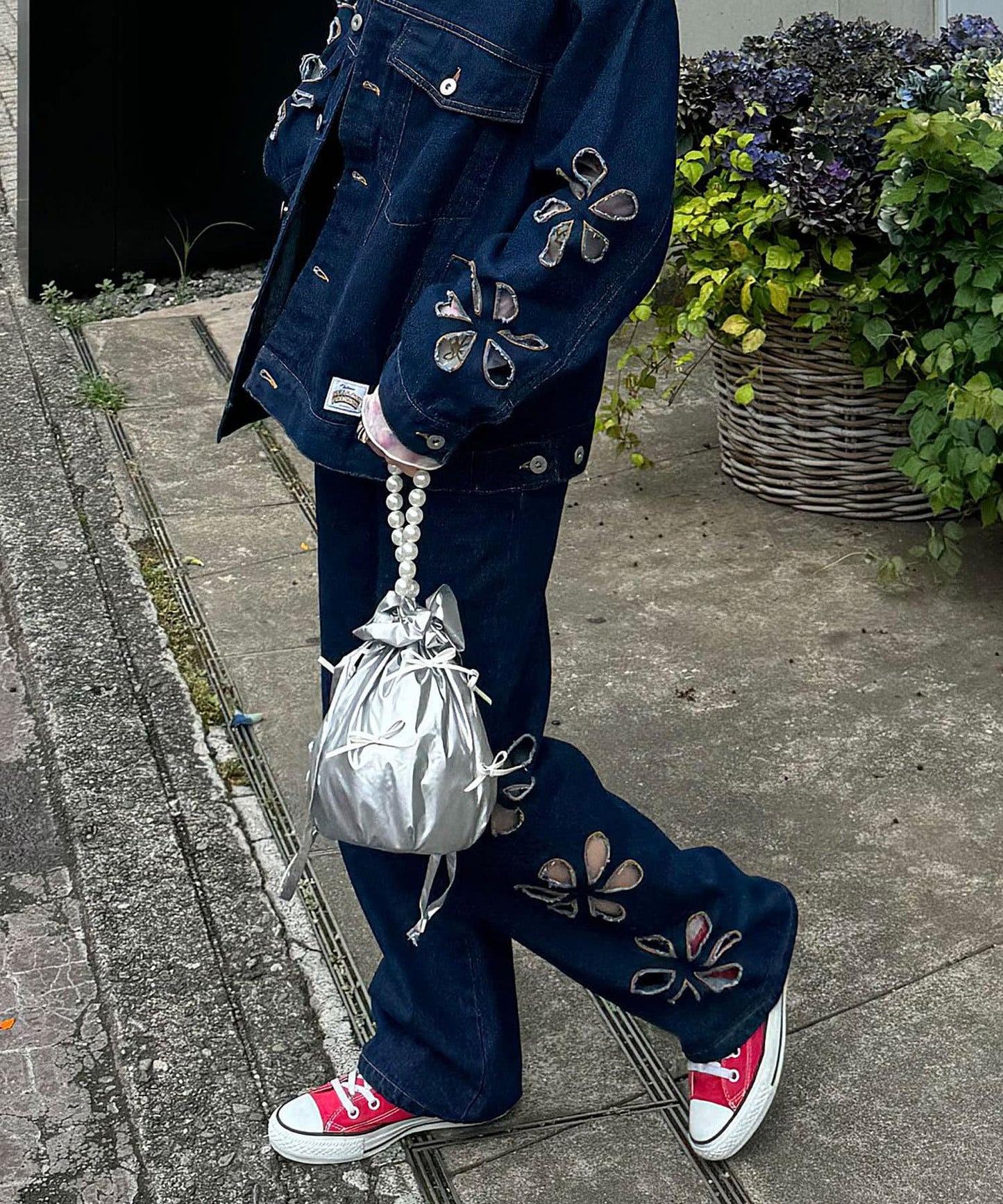 【2024AW】【HELLO.SANFRANCISCO/你好,舊金山】花朵剪裁牛仔褲