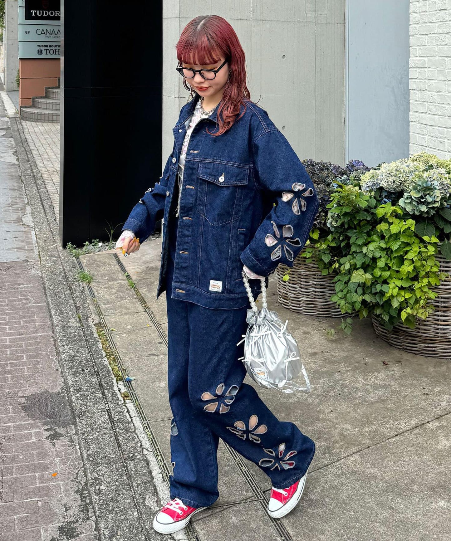 【2024AW】【HELLO.SANFRANCISCO/你好,舊金山】花朵剪裁牛仔褲