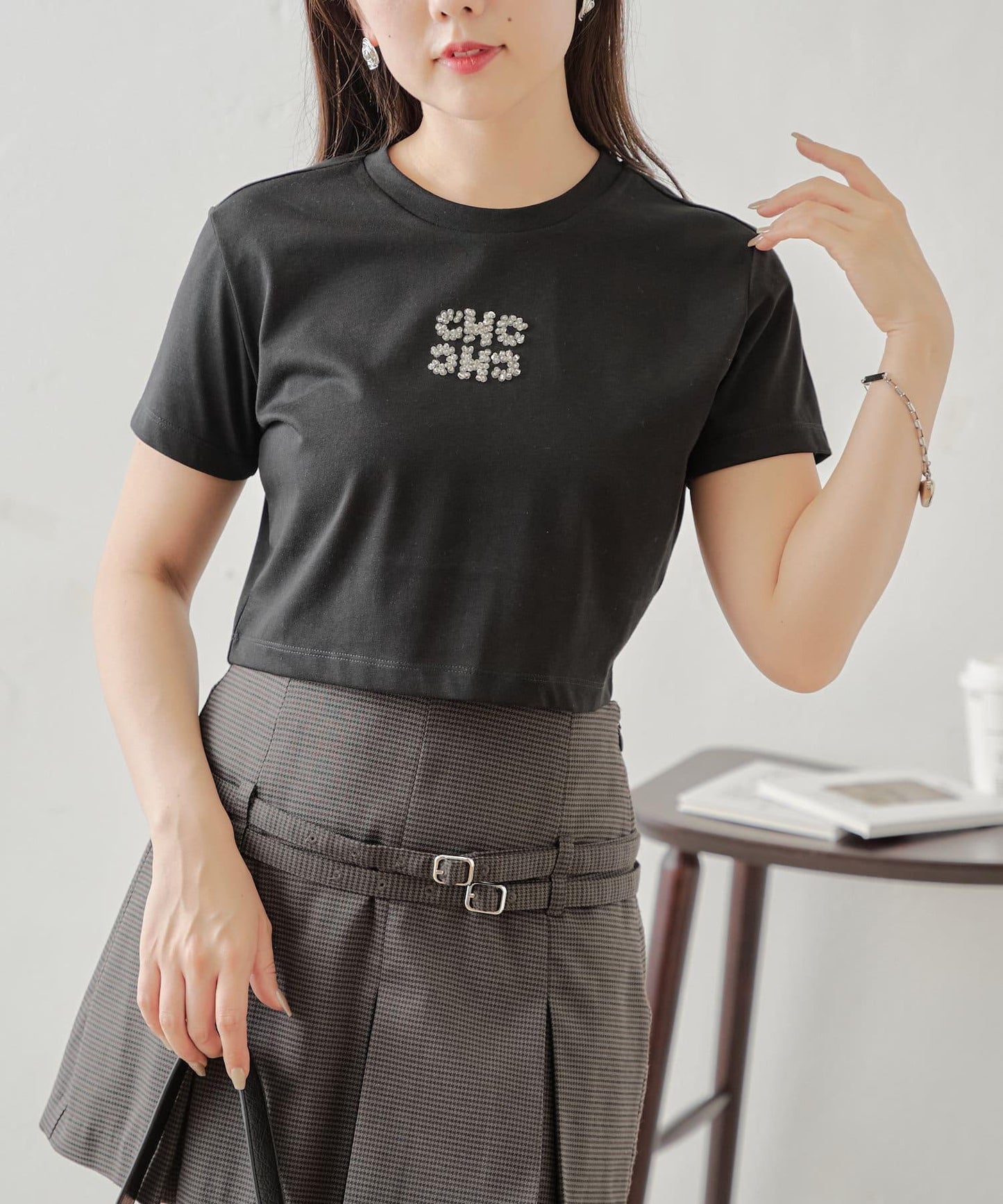 【2024AW】珠片LOGO刺繡小T-shirt