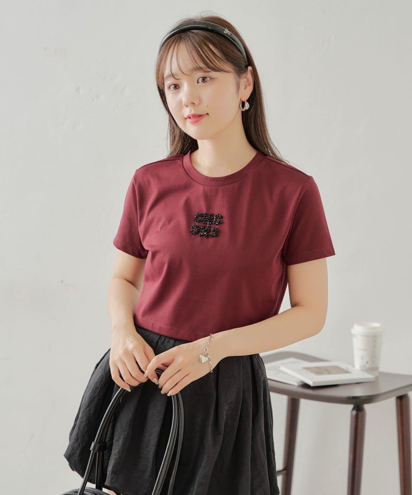 【2024AW】珠片LOGO刺繡小T-shirt