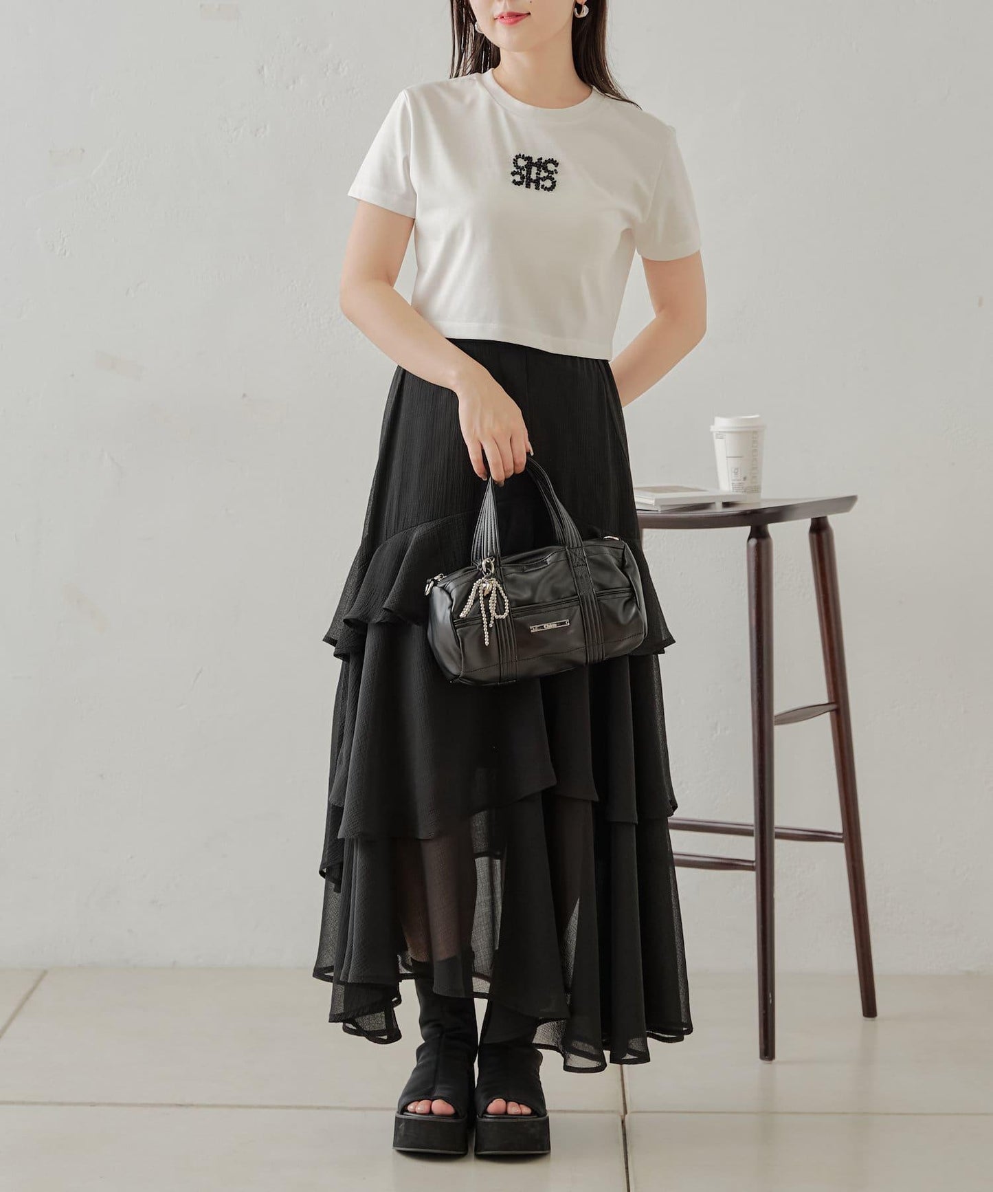 【2024AW】珠片LOGO刺繡小T-shirt