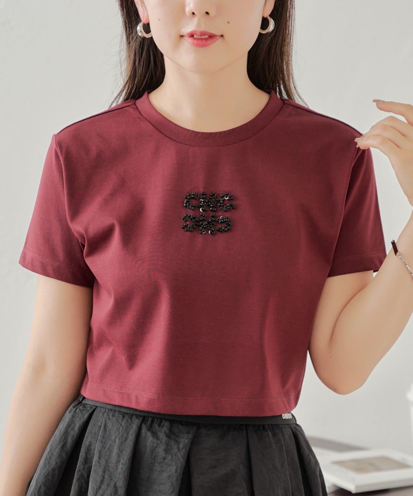 【2024AW】珠片LOGO刺繡小T-shirt