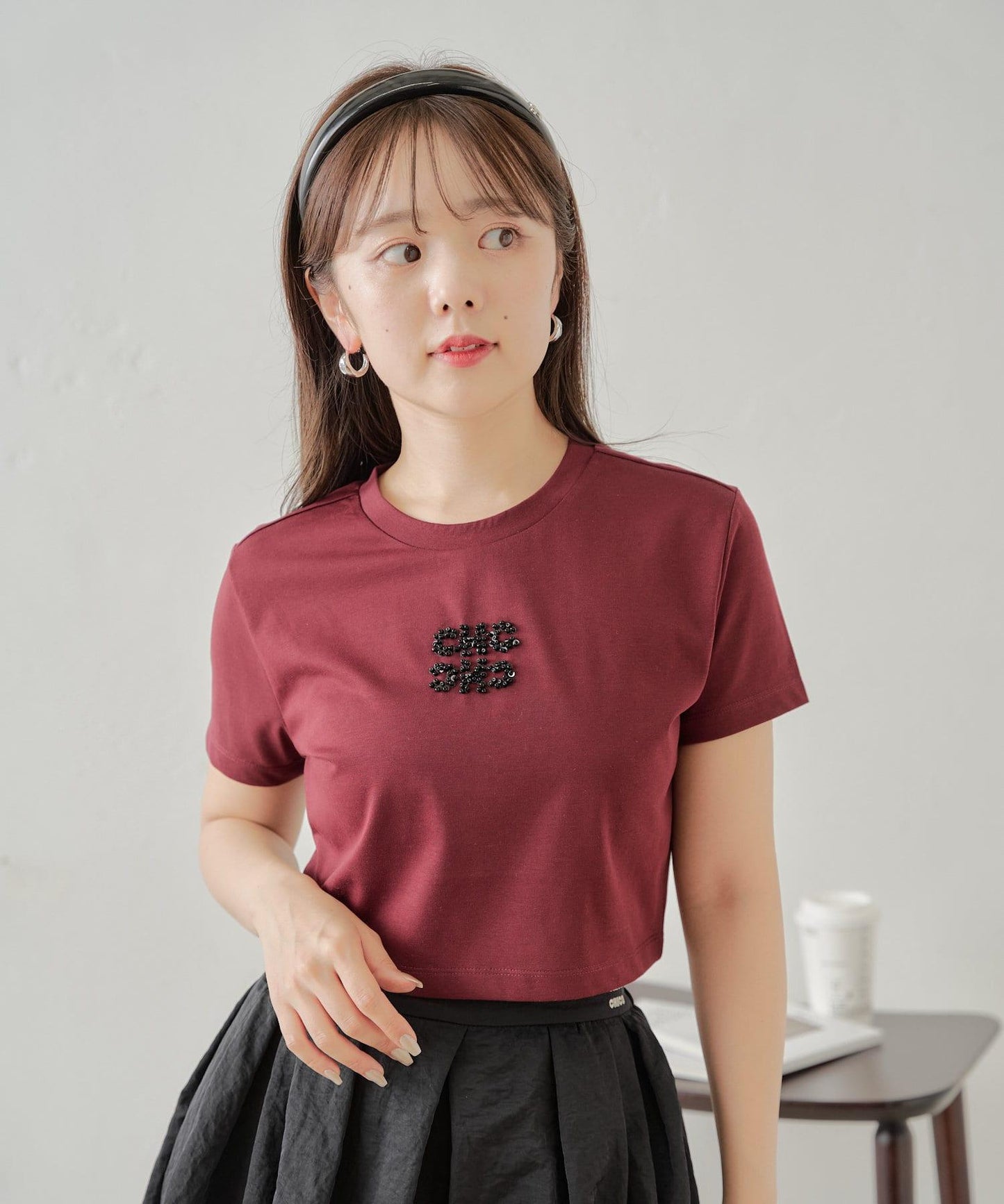 【2024AW】珠片LOGO刺繡小T-shirt