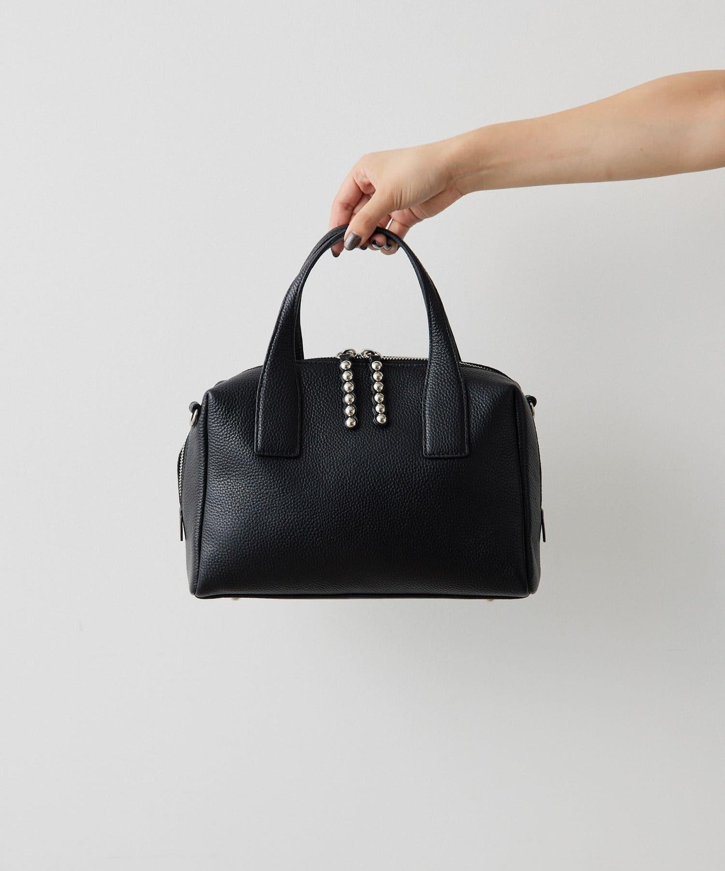 真皮/500毫升寵物瓶也能放入!/帶肩帶/兩用 鉚釘波士頓包