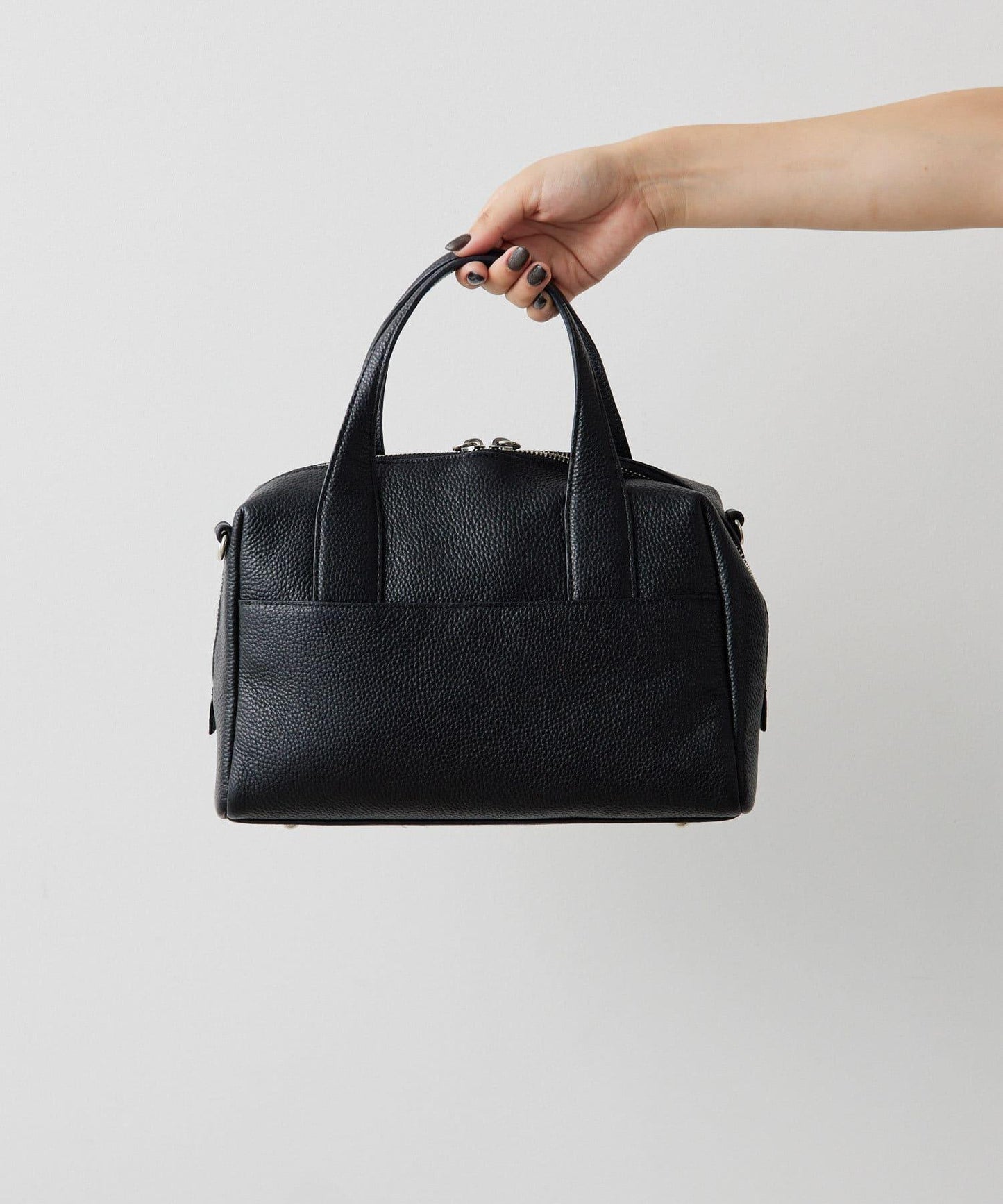 真皮/500毫升寵物瓶也能放入!/帶肩帶/兩用 鉚釘波士頓包