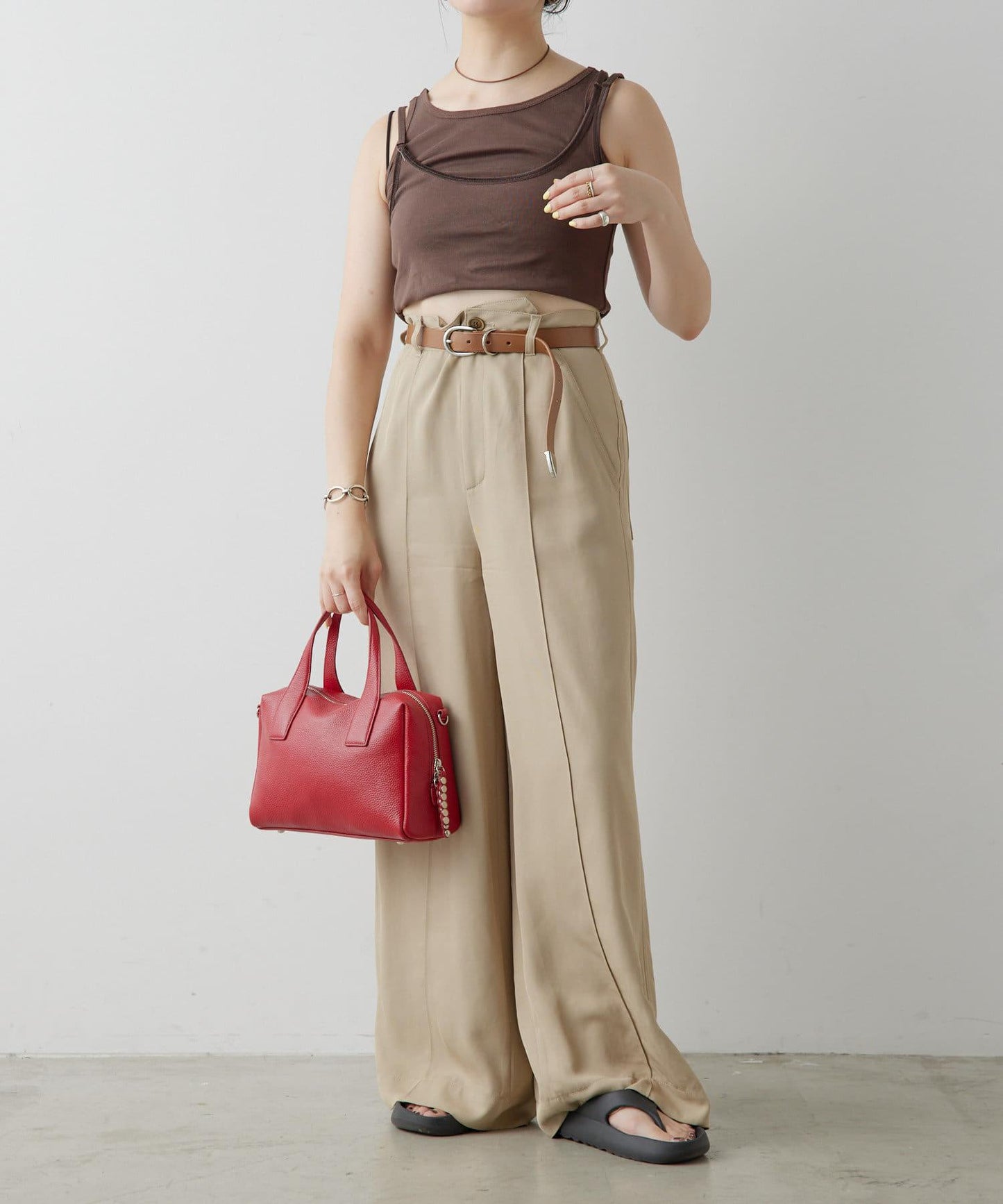 真皮/500毫升寵物瓶也能放入!/帶肩帶/兩用 鉚釘波士頓包