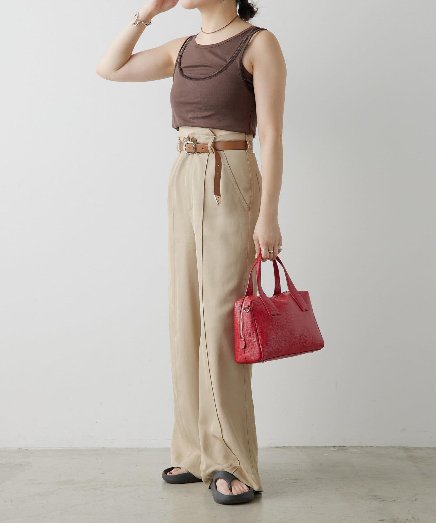 真皮/500毫升寵物瓶也能放入!/帶肩帶/兩用 鉚釘波士頓包