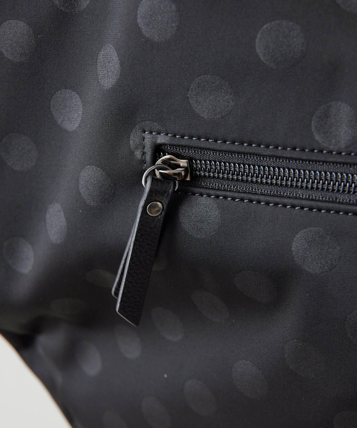 A4尺寸適用/防水/雙肩/點點圖案/復古/復刻 圓形大號手提包