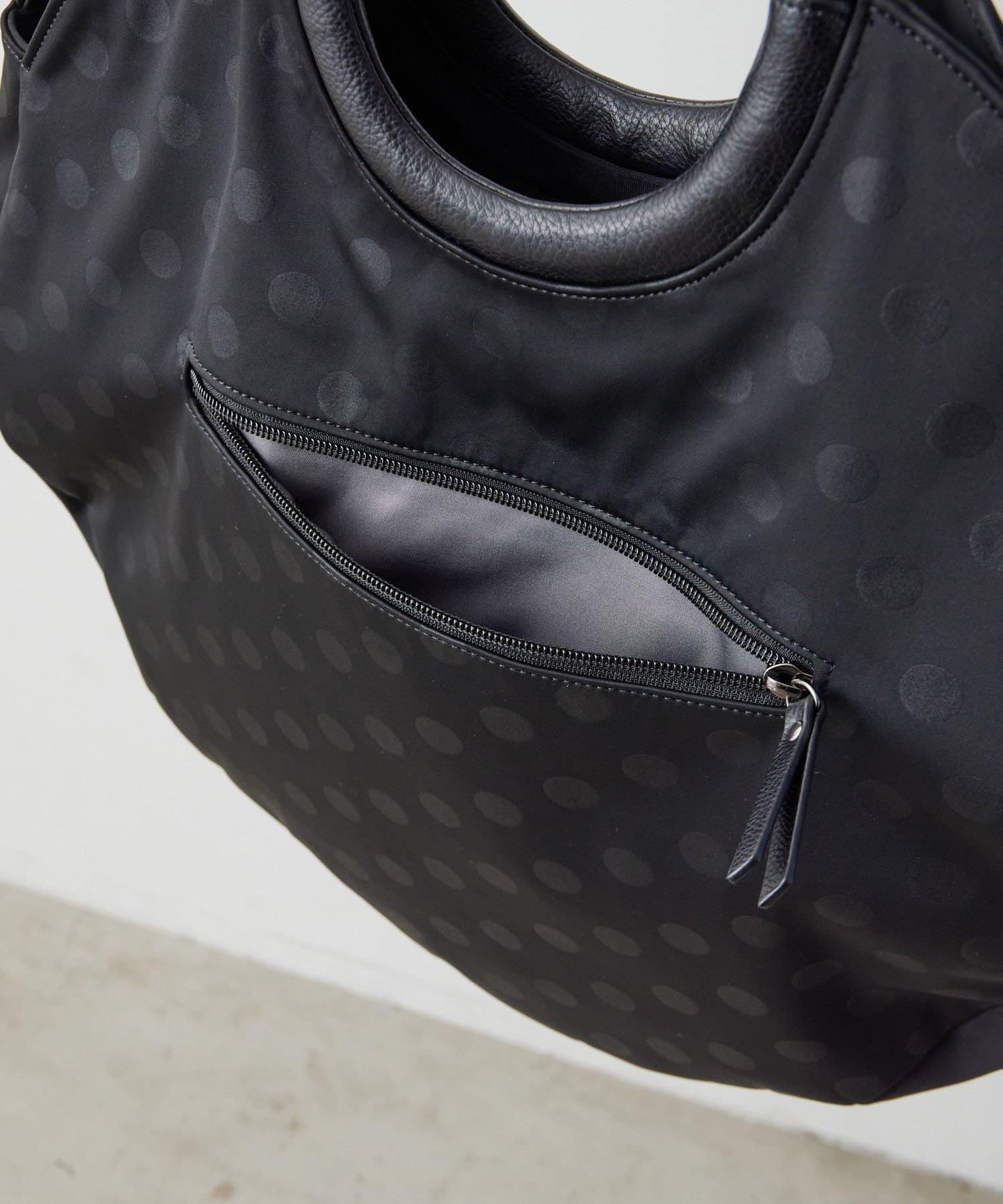 A4尺寸適用/防水/雙肩/點點圖案/復古/復刻 圓形大號手提包